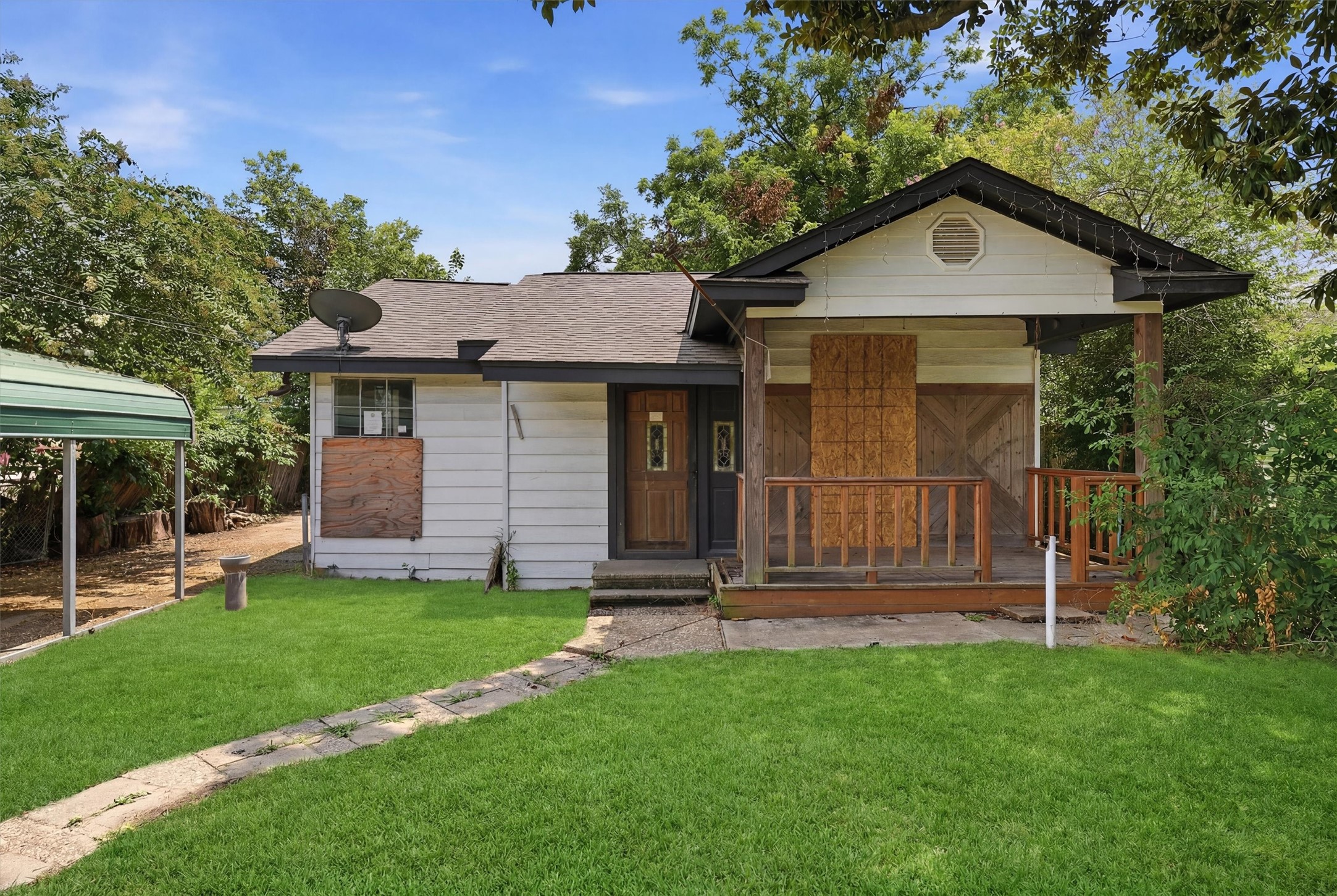 2422 Chapis Street Property Photo 1