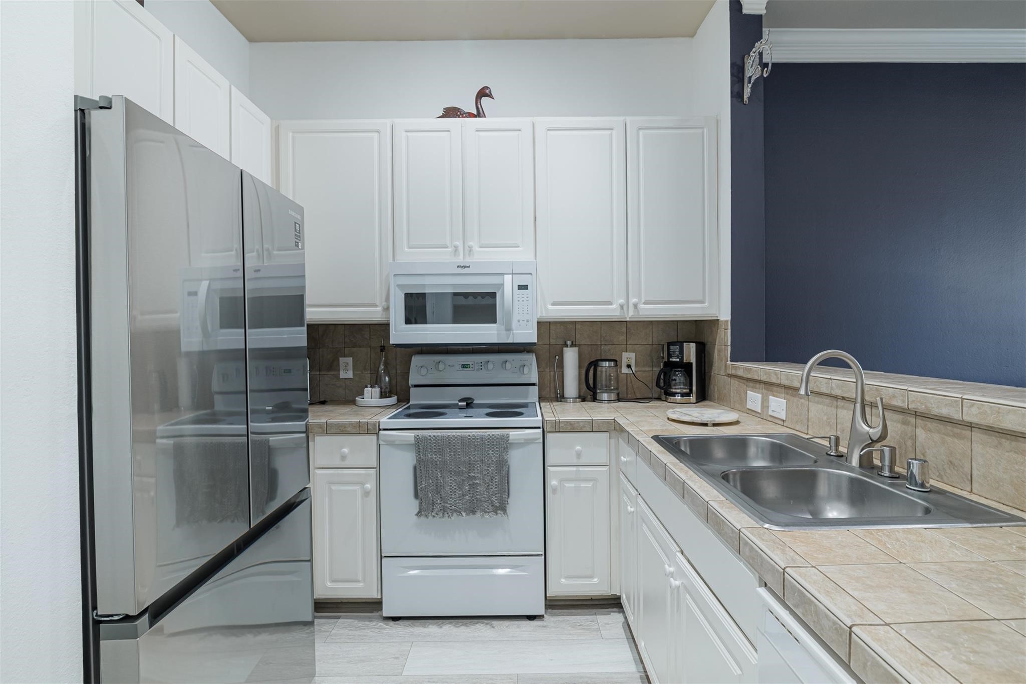2400 Mccue Road 242 Property Photo 5