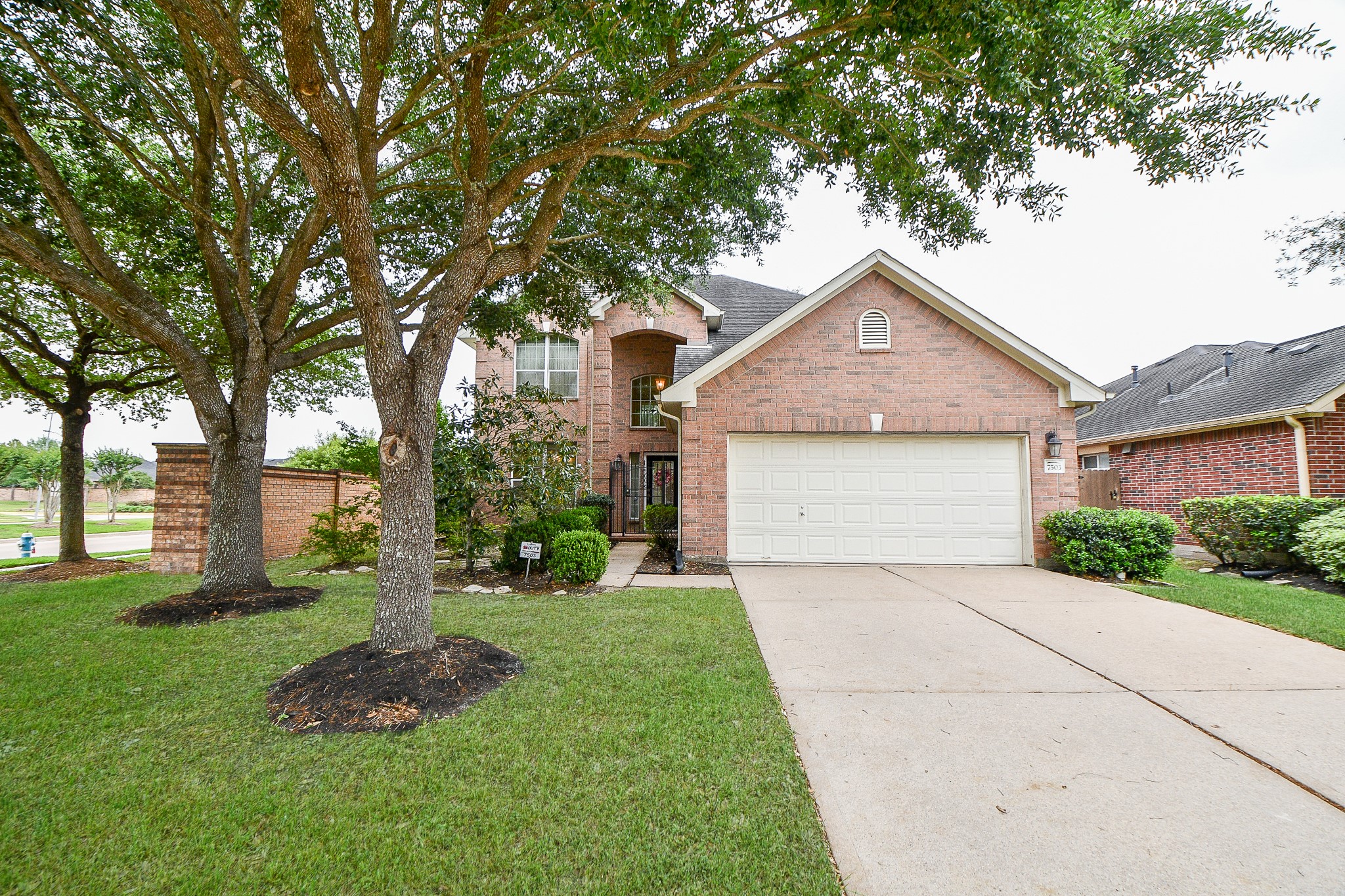 7503 Boxwood Ridge Lane Property Photo 1