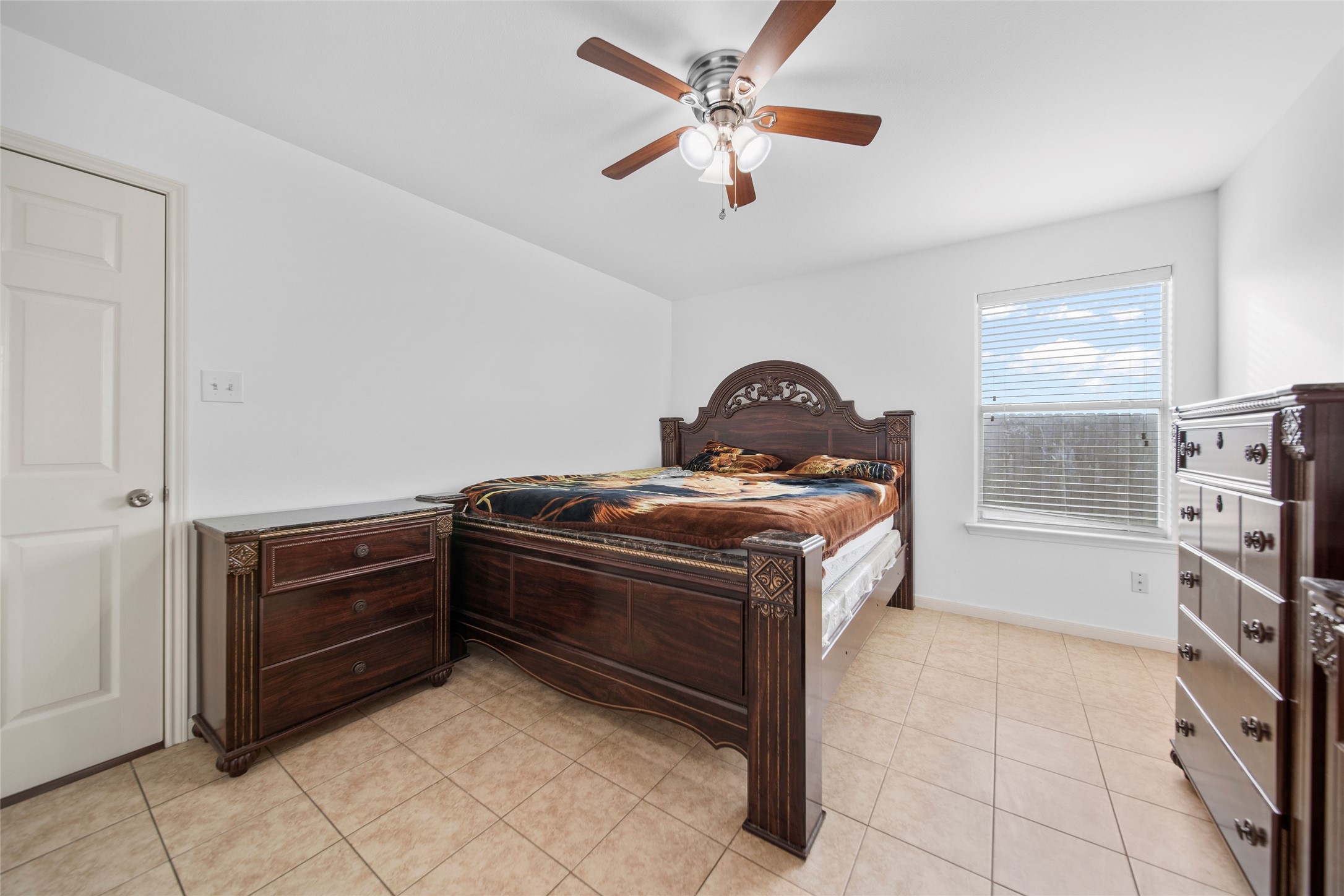 4627 Tulip Garden Ct Property Photo 16