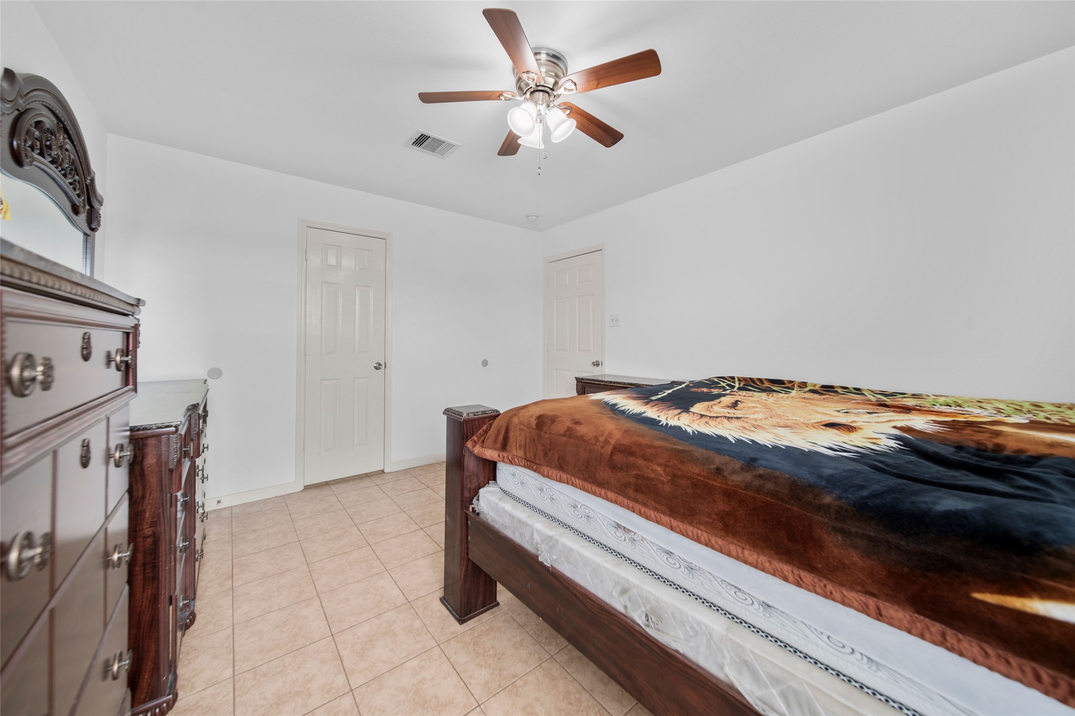 4627 Tulip Garden Ct Property Photo 17