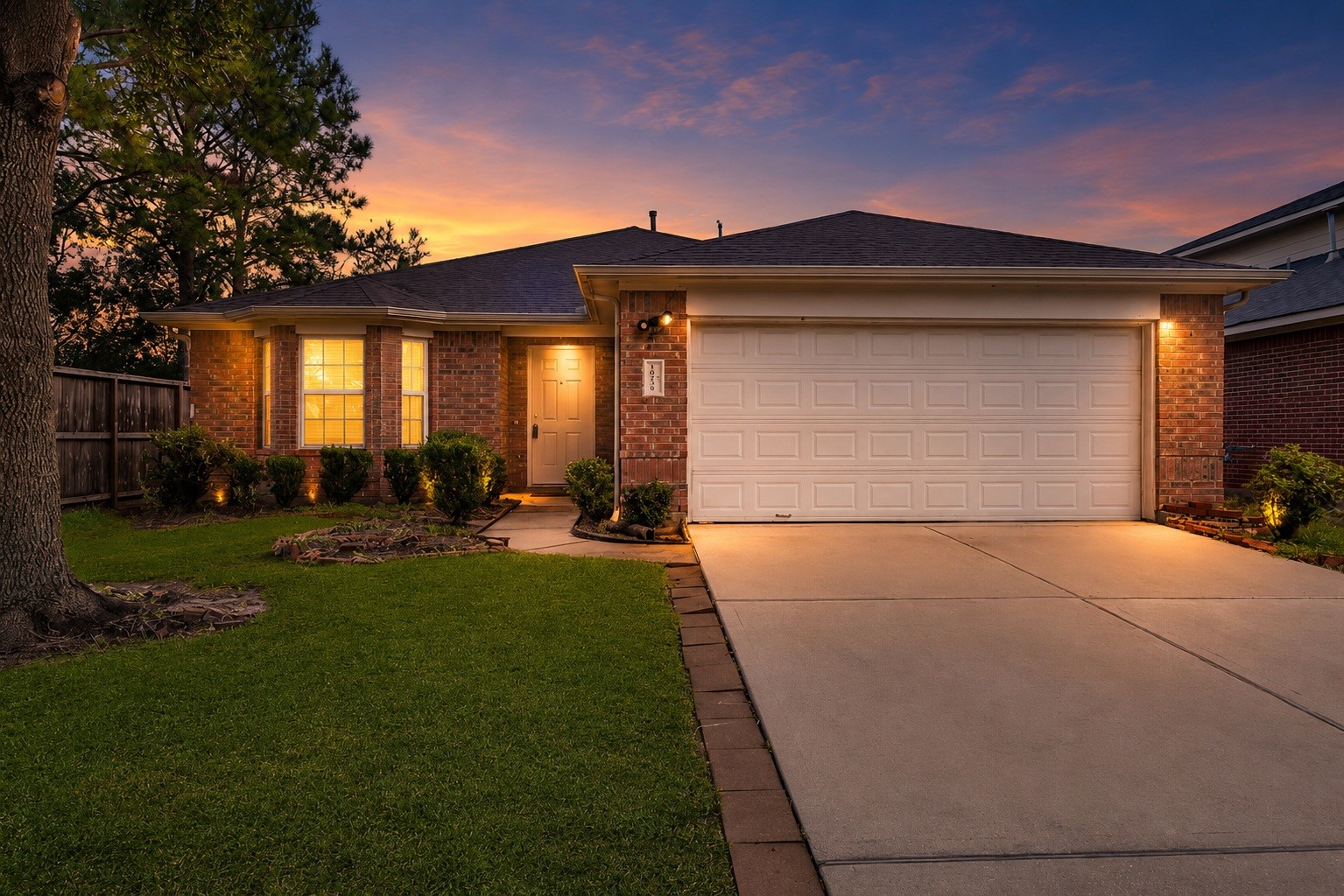 10230 Canyon Rose Lane Property Photo 1