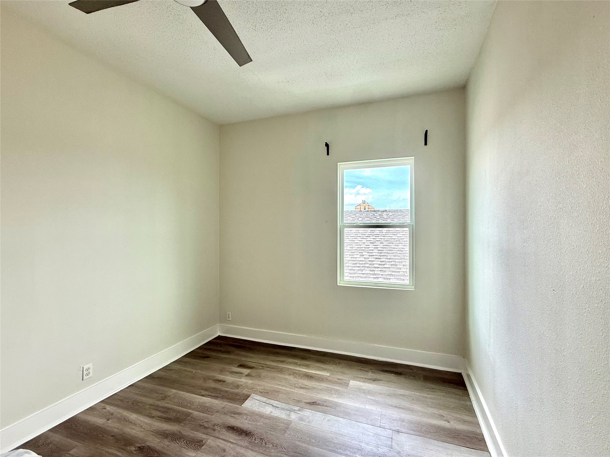 805 10th Street 4 Property Photo 13