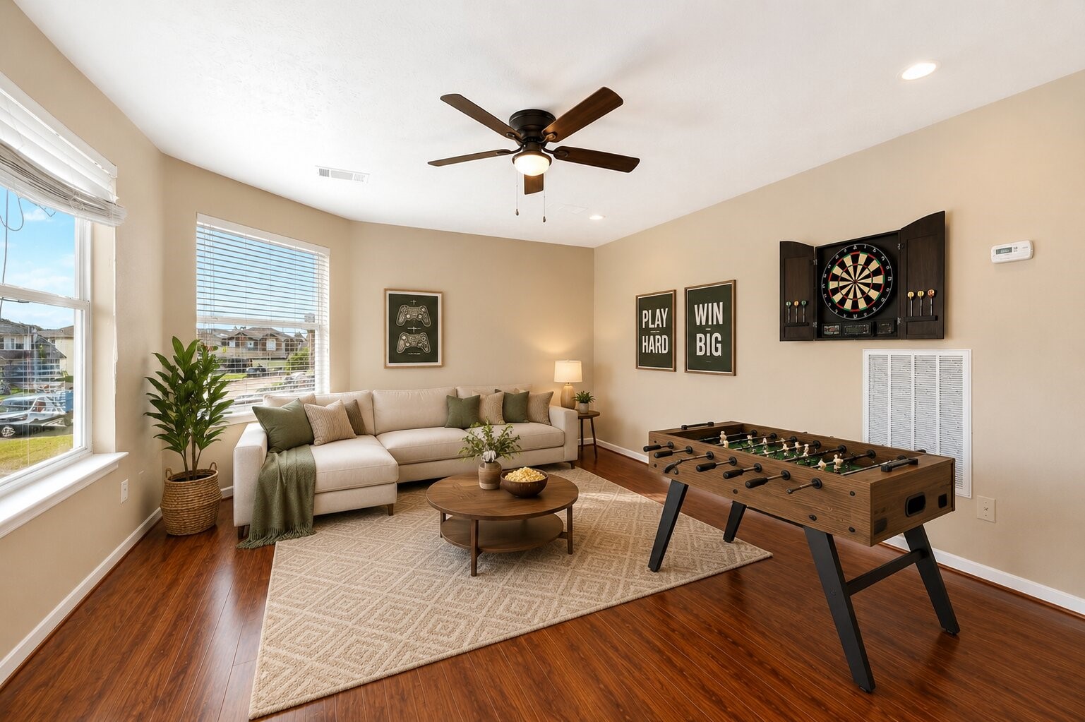 15014 Middle Oaks Boulevard Property Photo 28