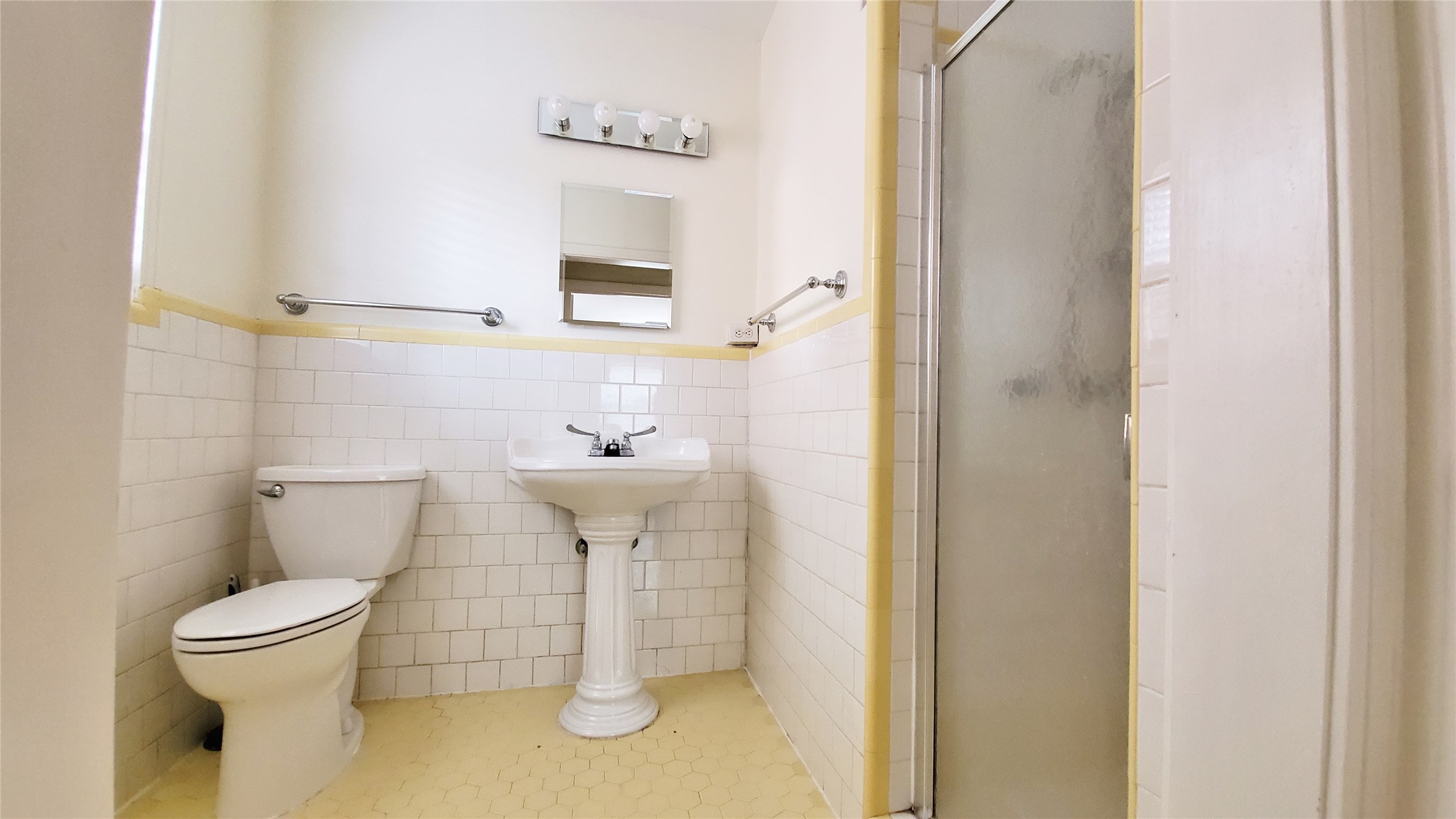2018 Mcclendon Street Property Photo 9
