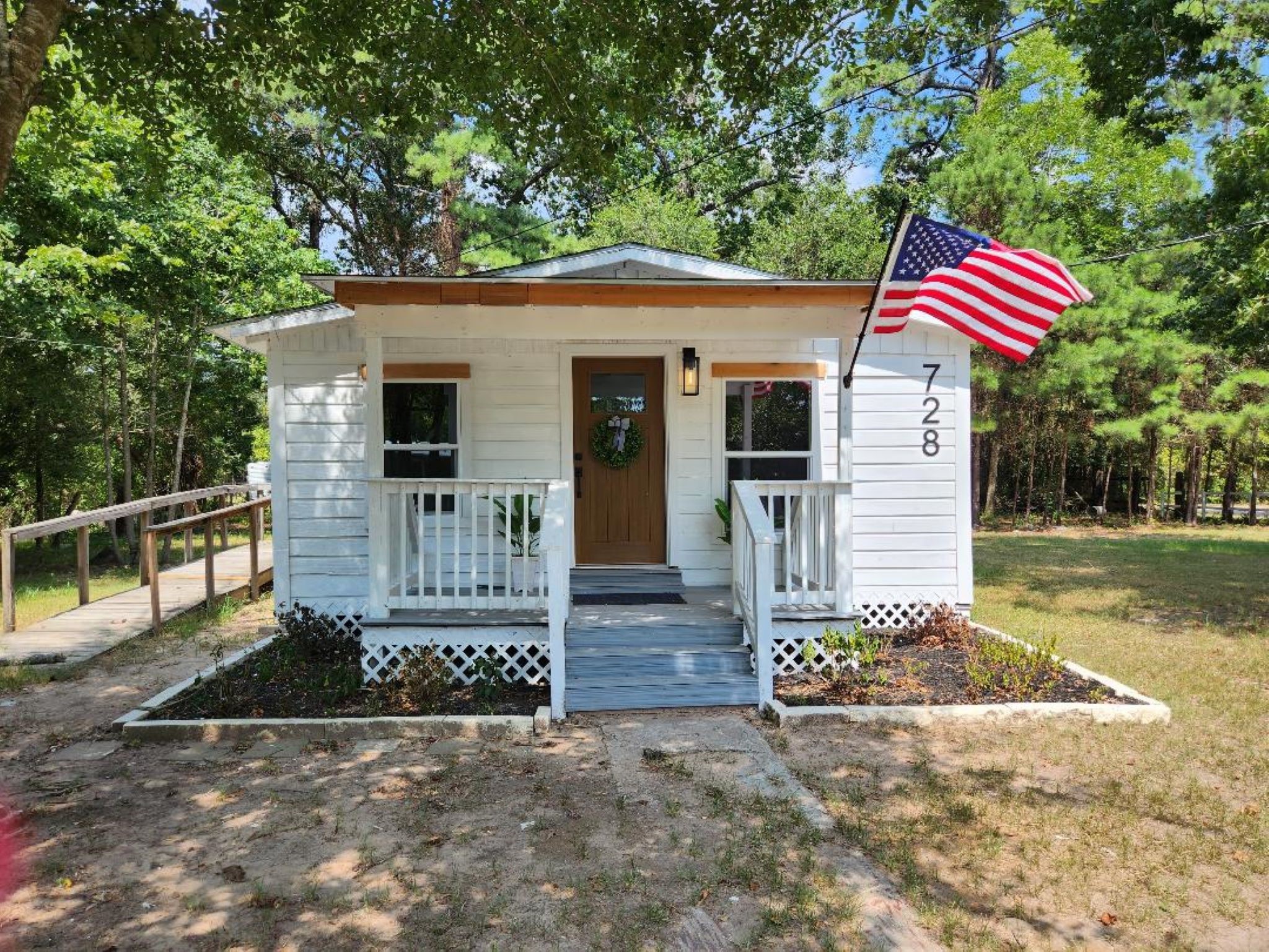 728 Hudson Road Property Photo 1