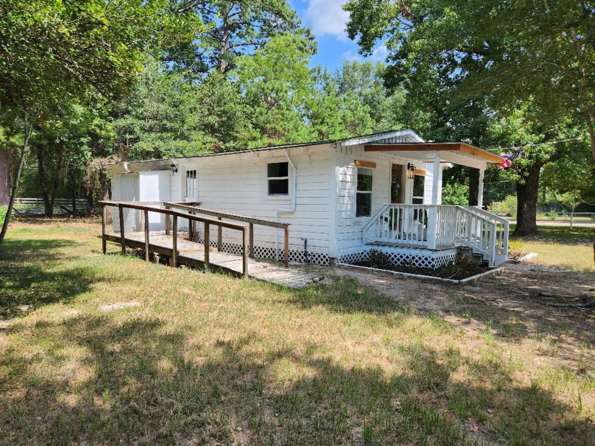 728 Hudson Road Property Photo 4