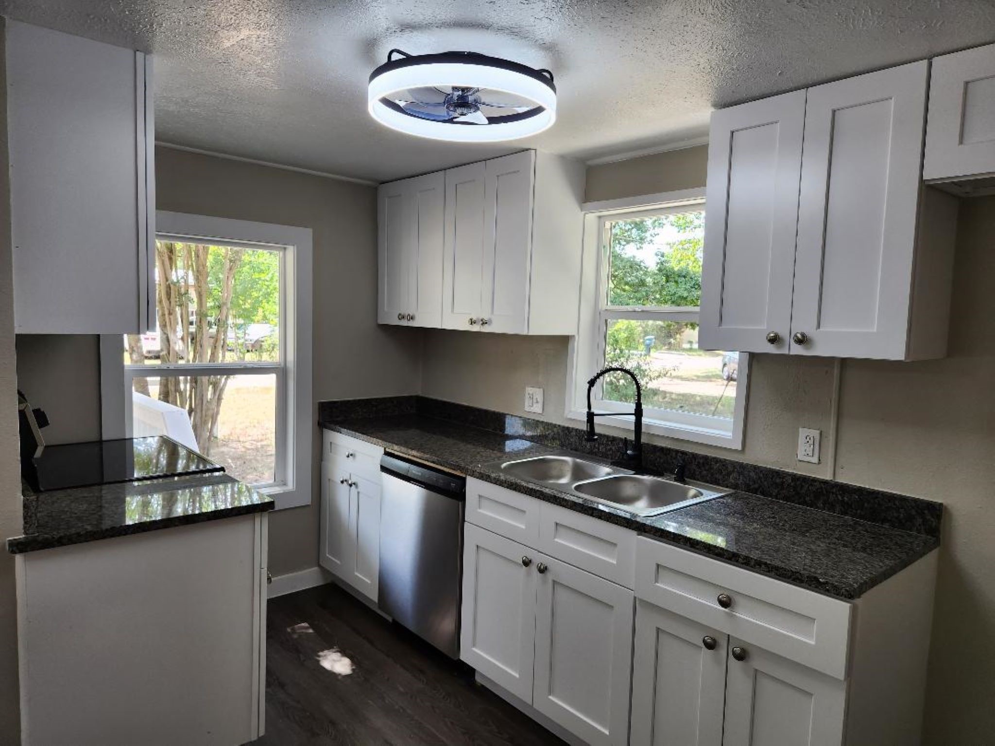 728 Hudson Road Property Photo 11