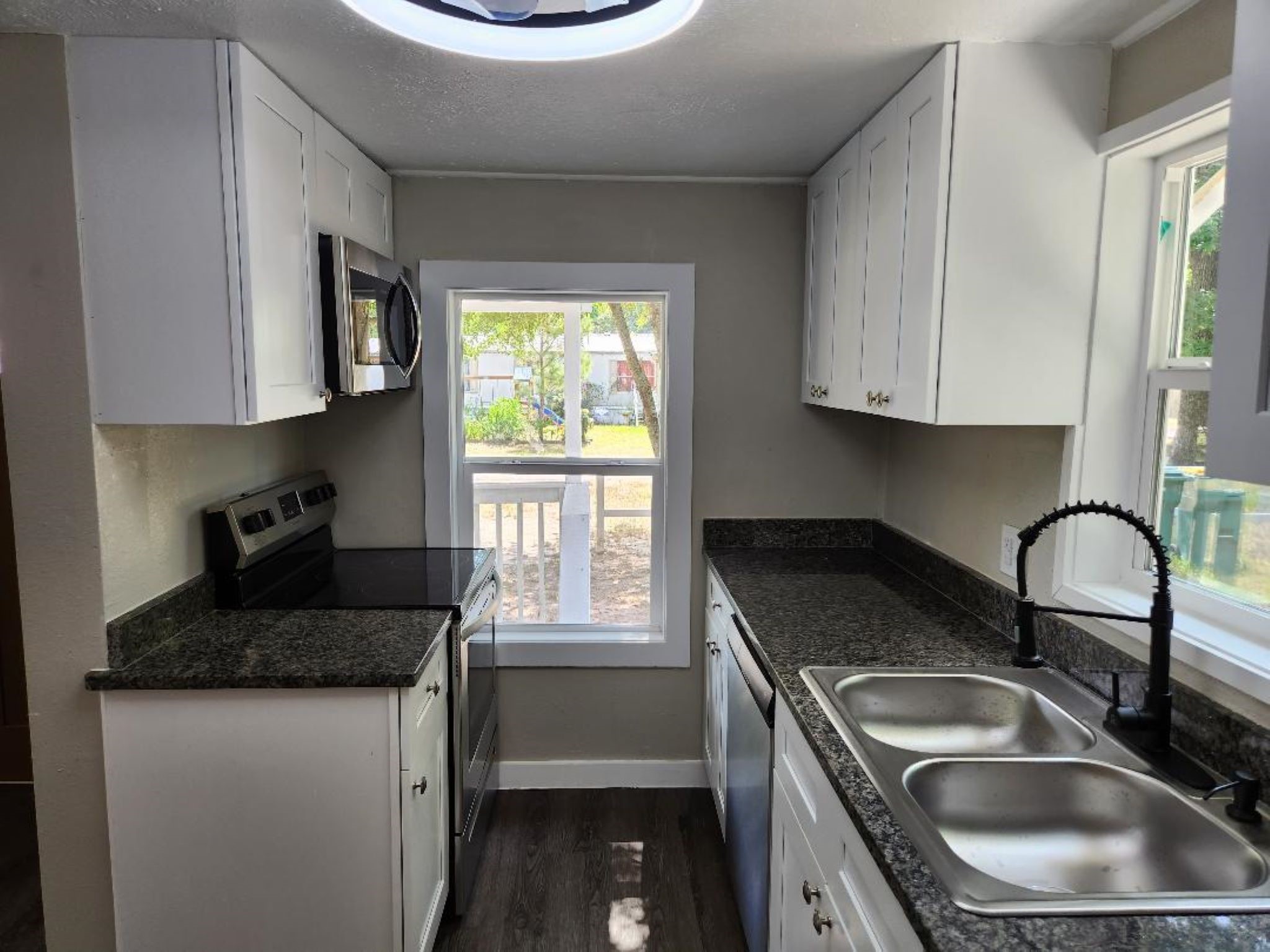 728 Hudson Road Property Photo 12