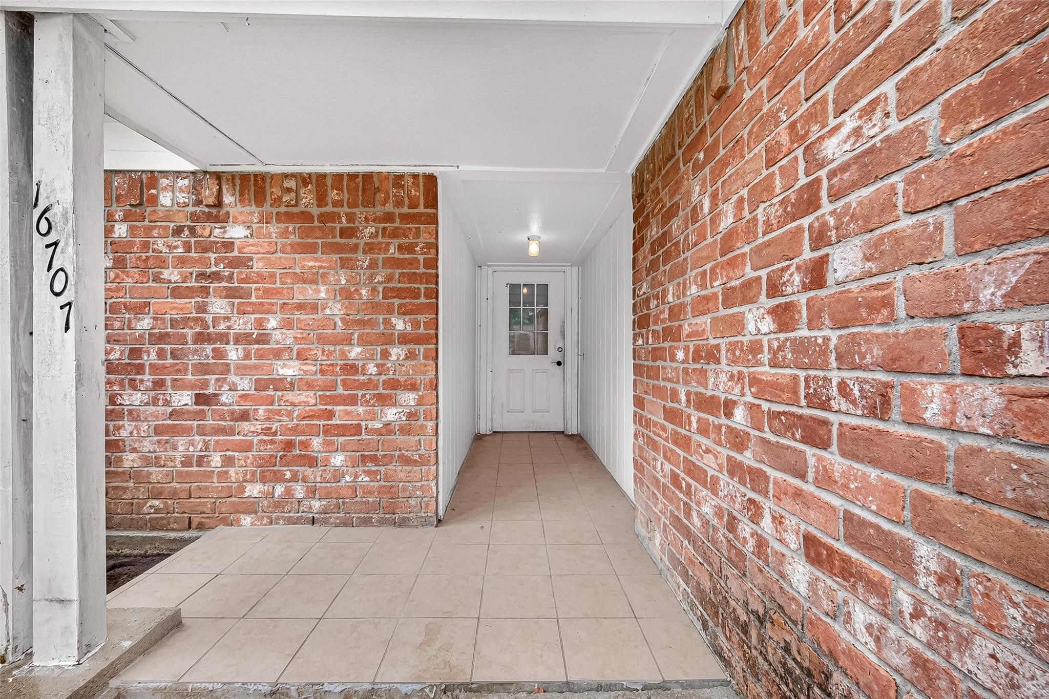 16707 Running Quail Court Property Photo 4
