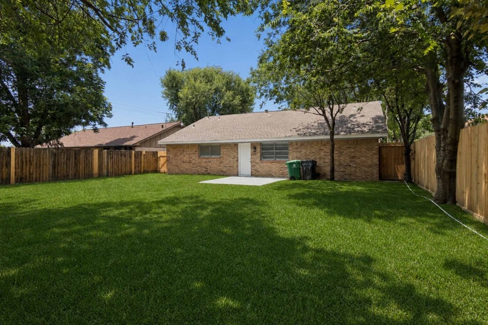 7403 Strawbridge Lane Property Photo 22