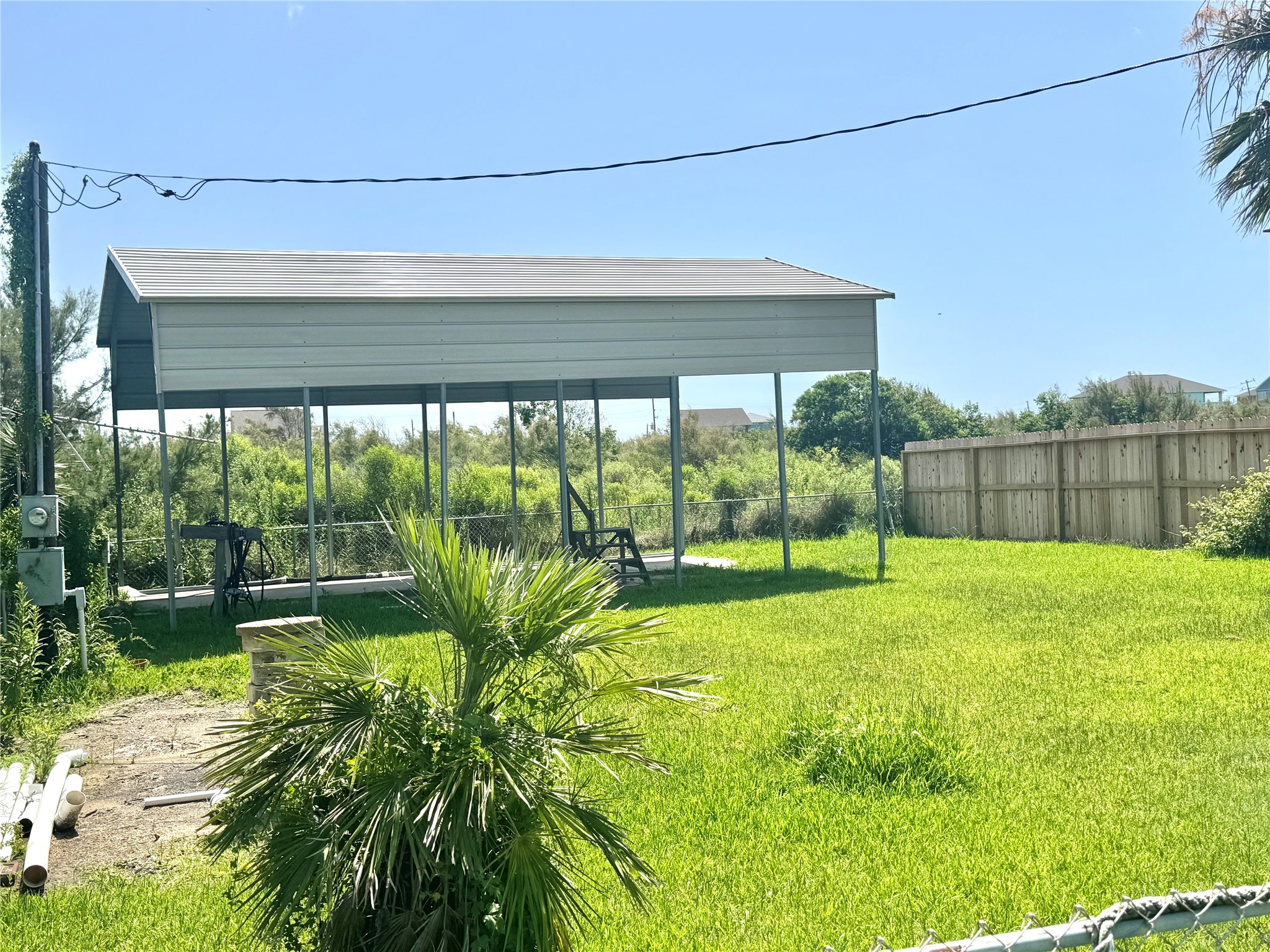 1048 Blacks Slip Property Photo 4