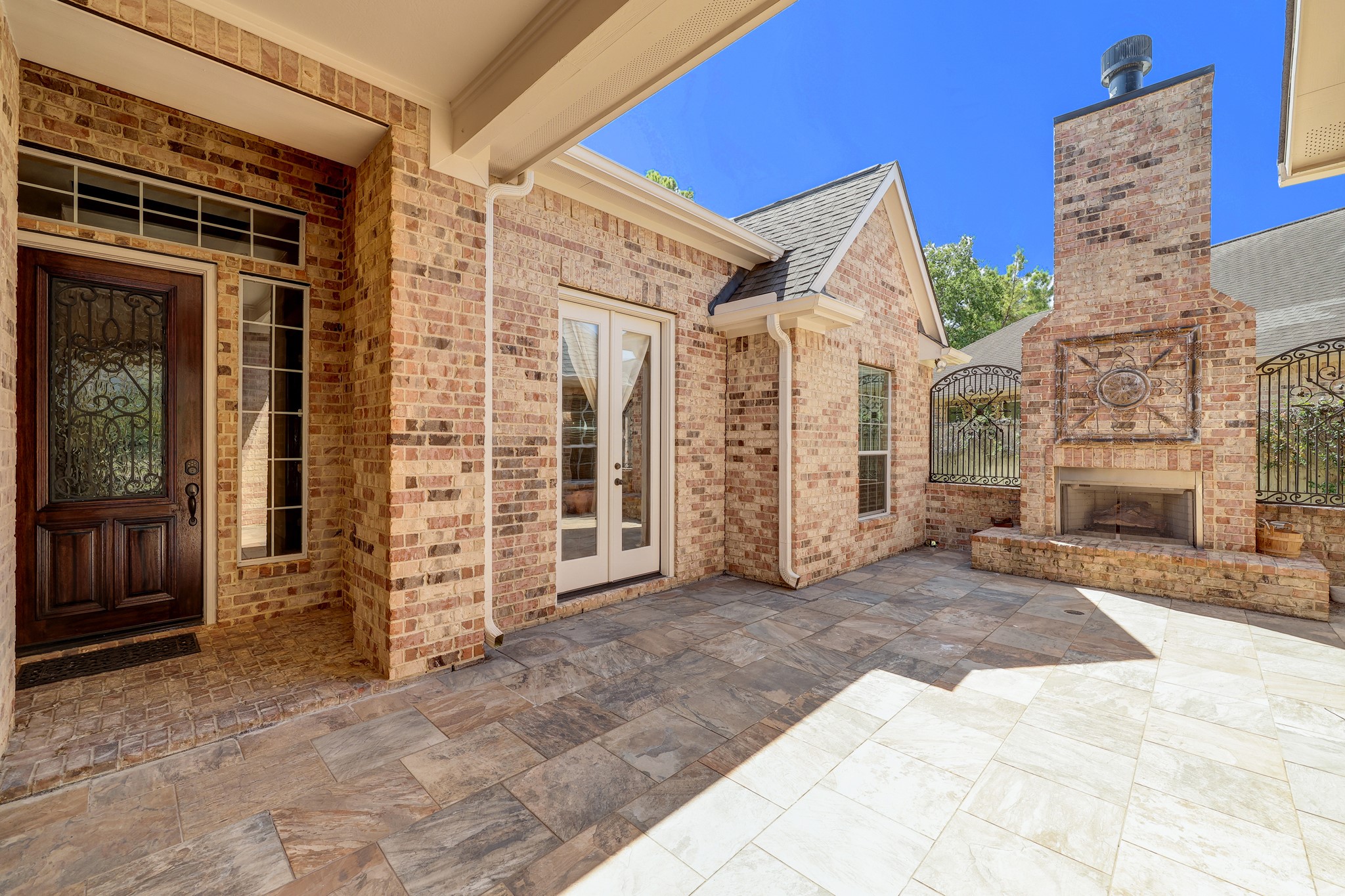 25522 Par Point Court Property Photo 4