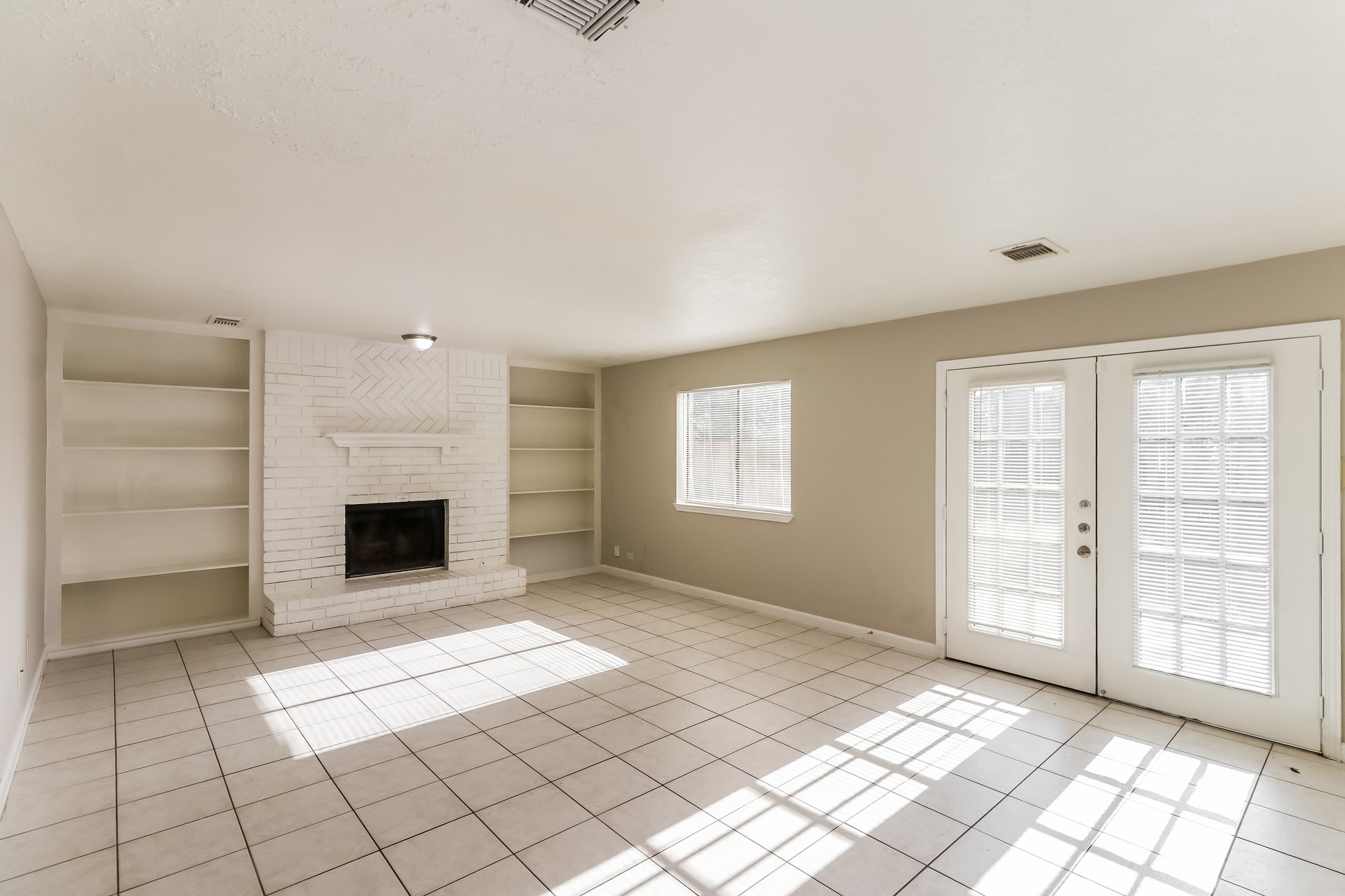 7447 Woodland West Drive Property Photo 2