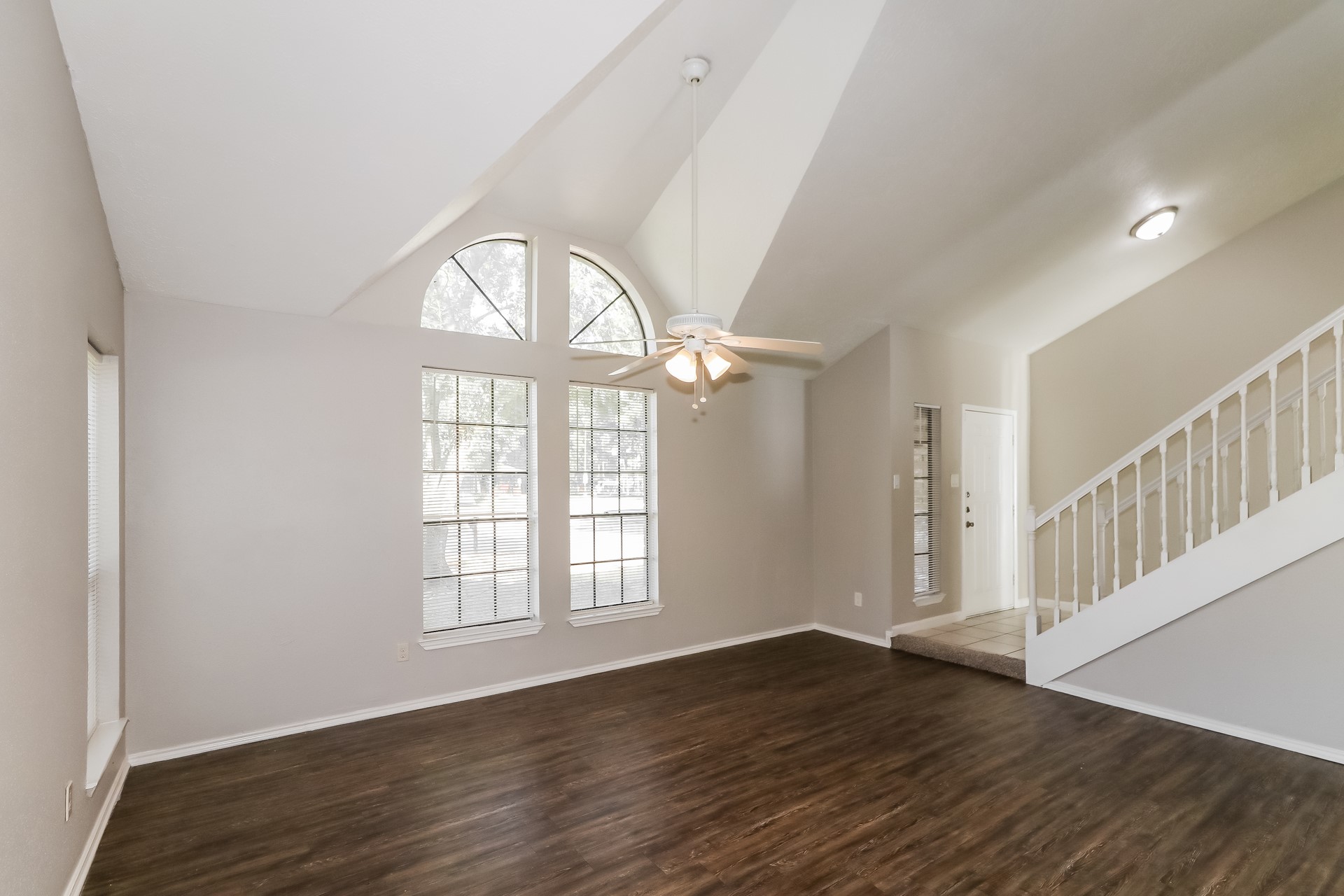 7447 Woodland West Drive Property Photo 4