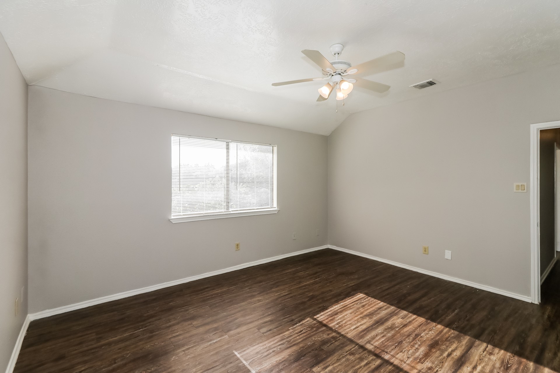 7447 Woodland West Drive Property Photo 11