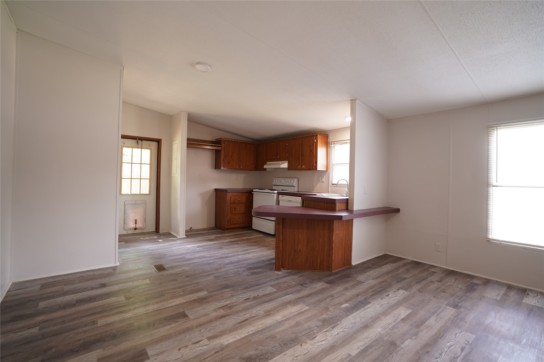 9533 Cypress Drive Property Photo 3