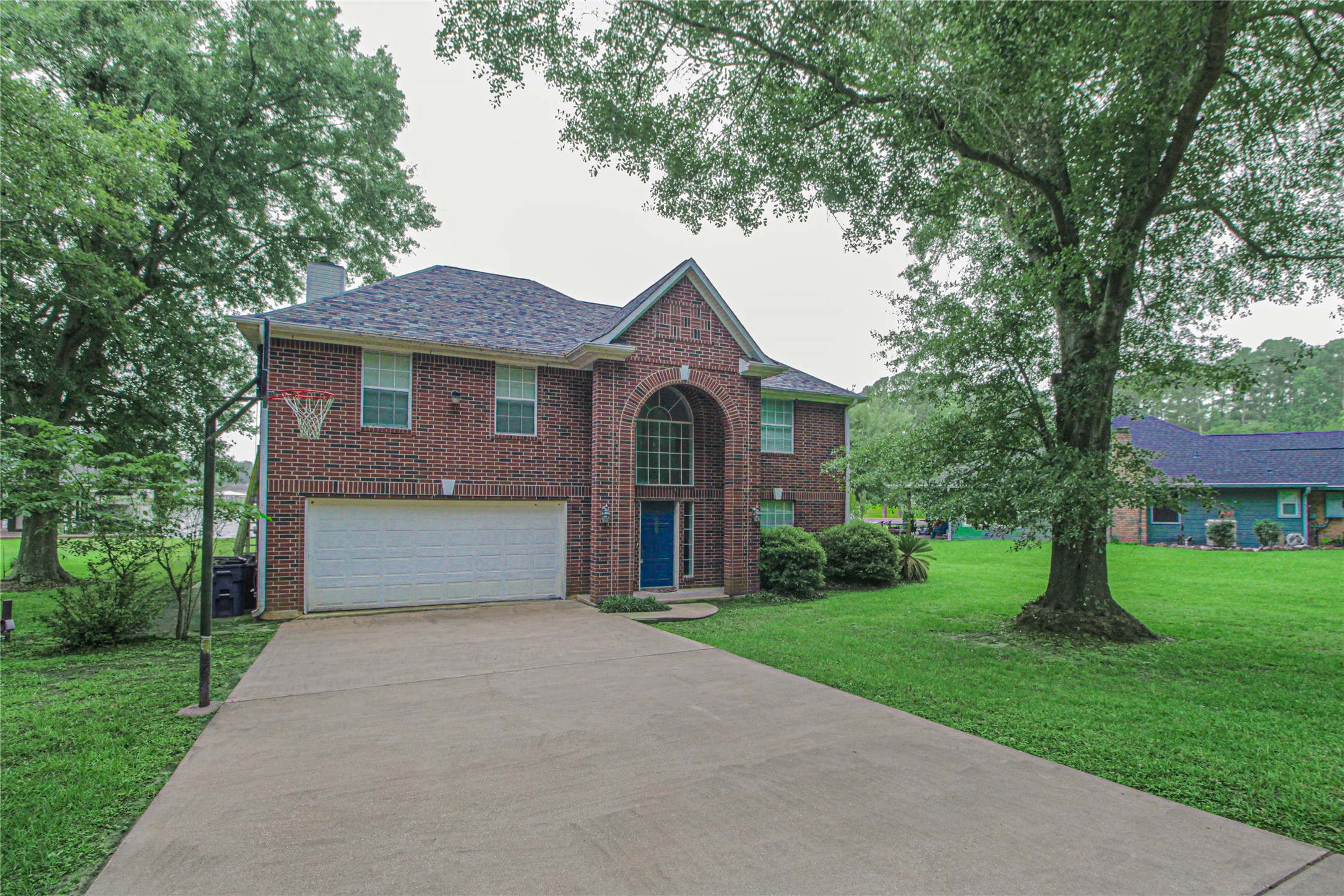 200 Lakefront Drive Property Photo 1