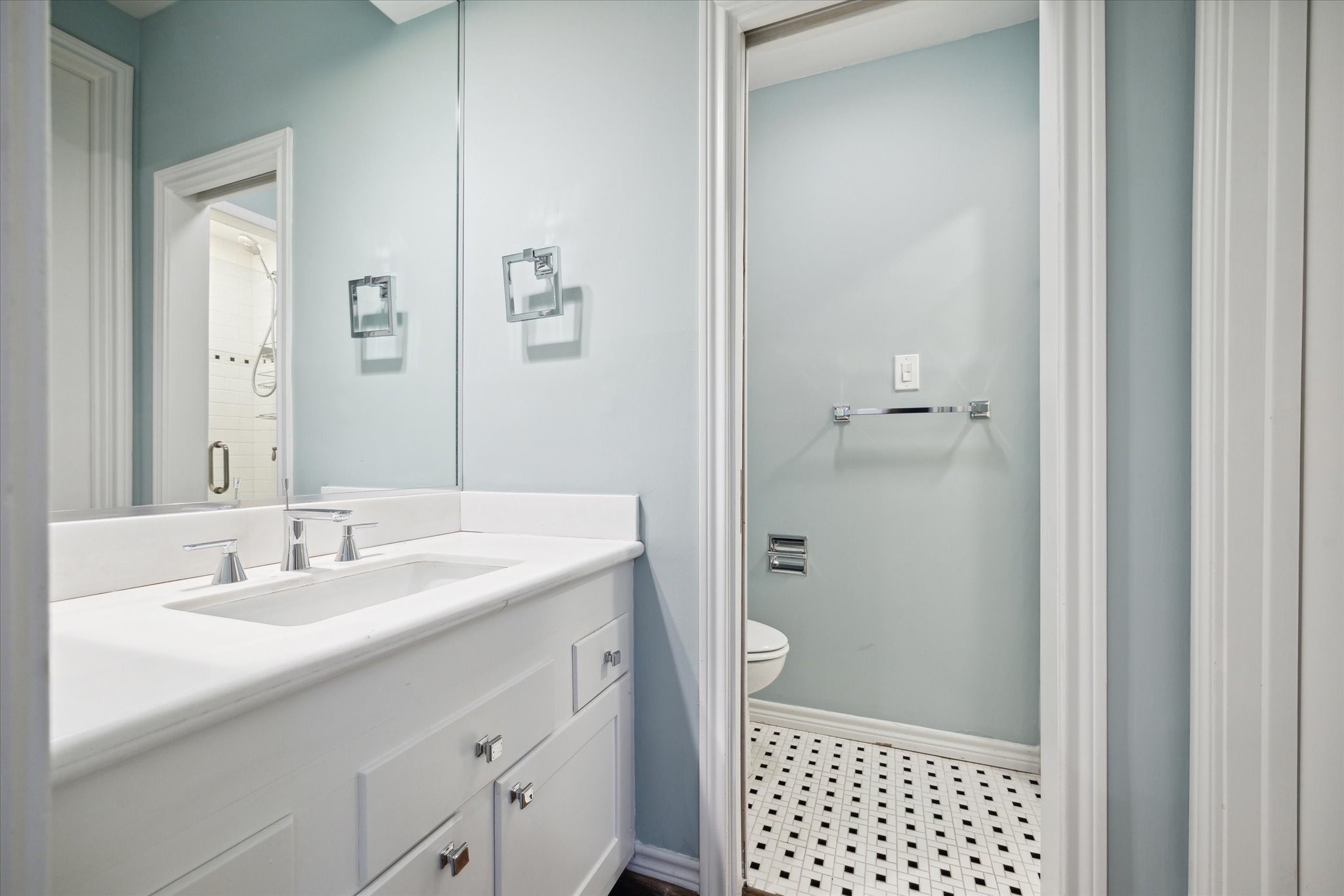 10 S Briar Hollow Lane 87 Property Photo 6