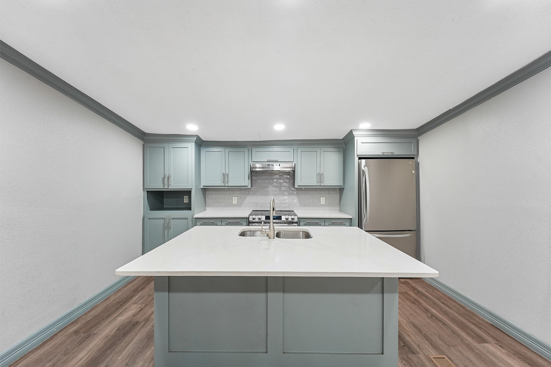 110 Robin Street 1 Property Photo 6