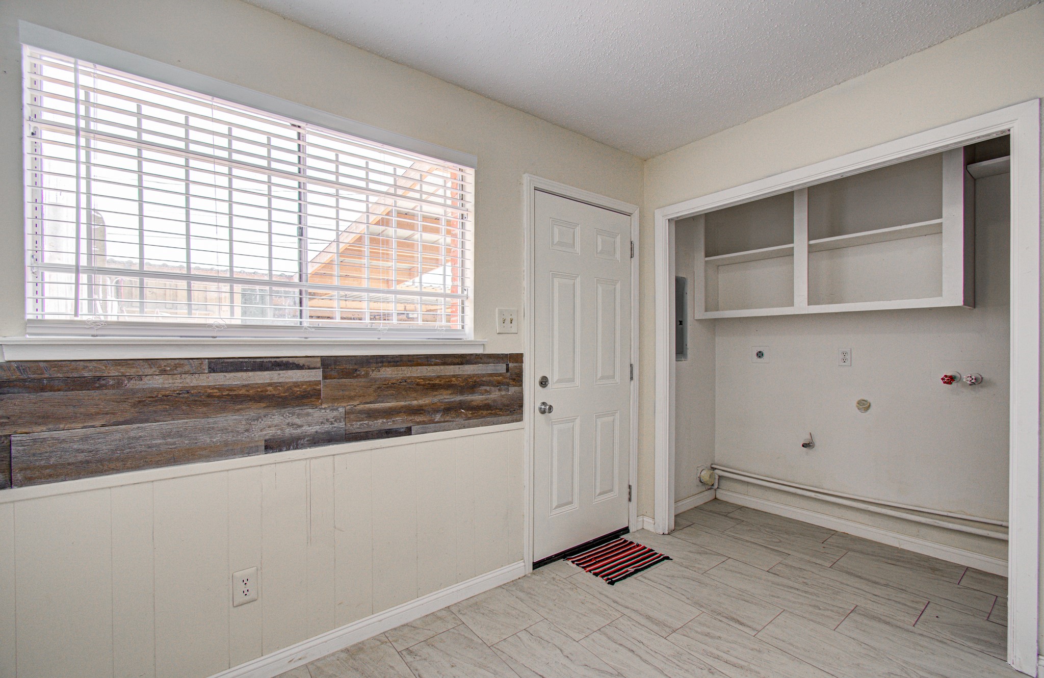 8820 Bissonnet Street Property Photo 7