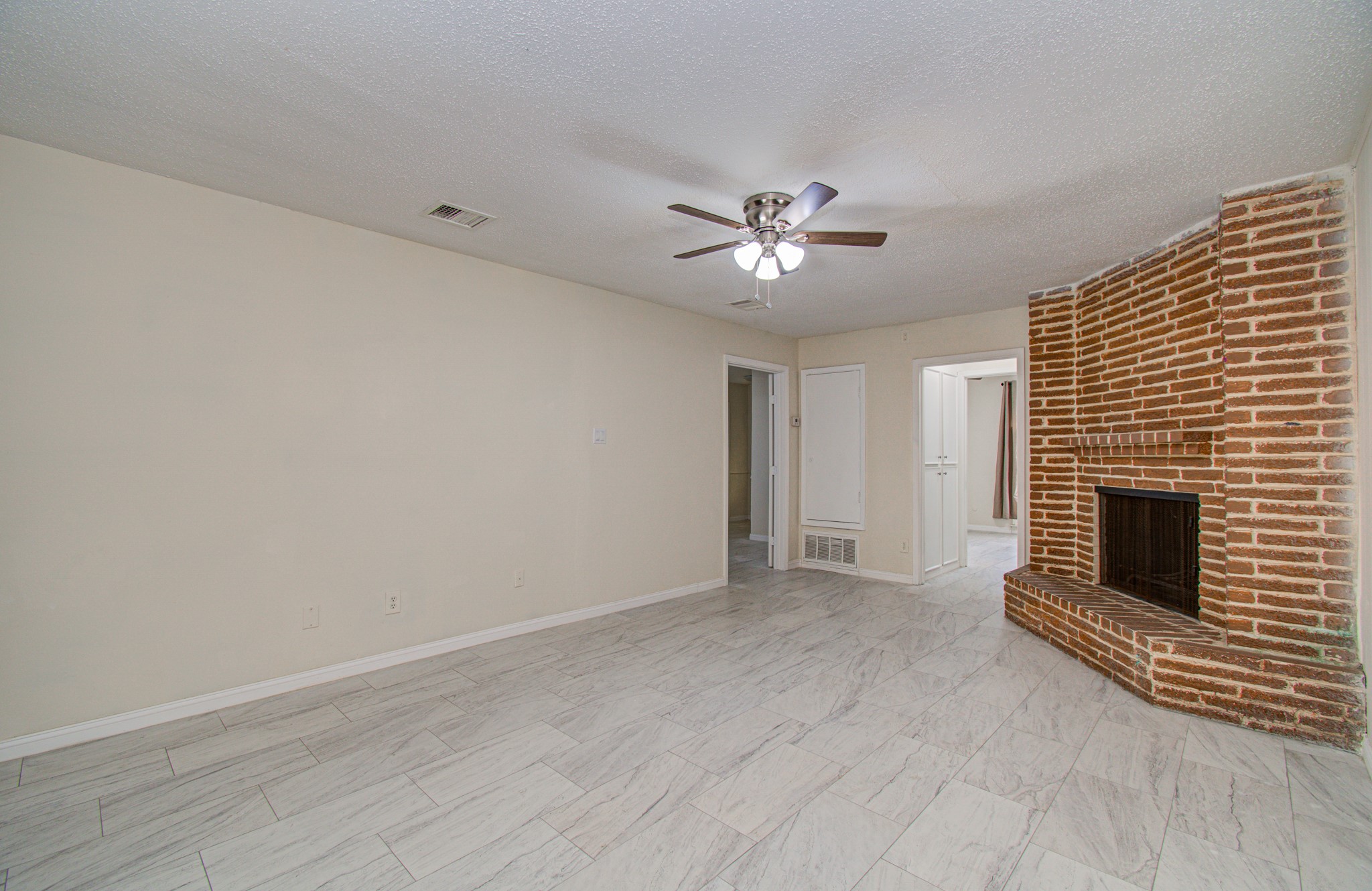 8820 Bissonnet Street Property Photo 19