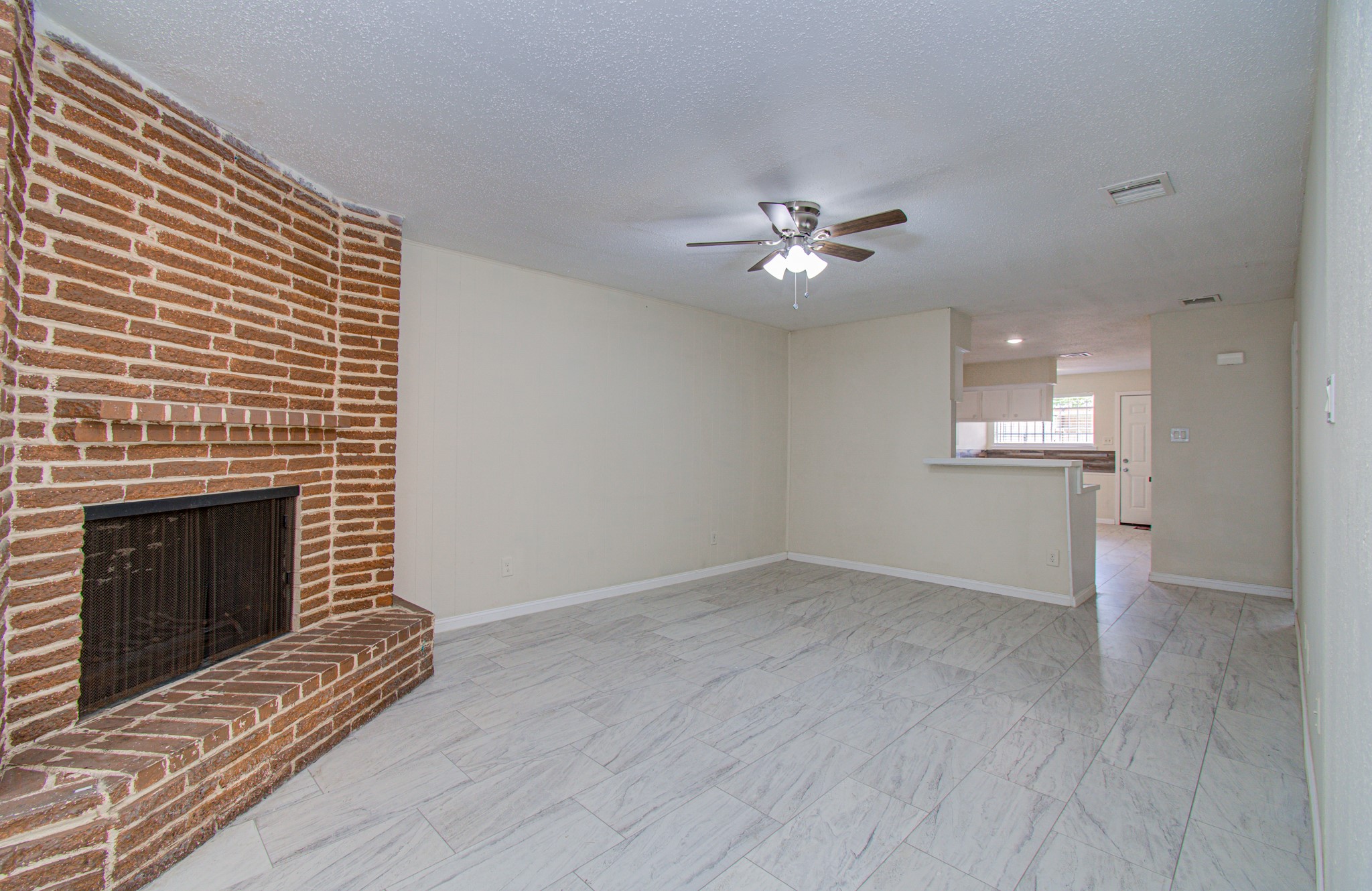 8820 Bissonnet Street Property Photo 20