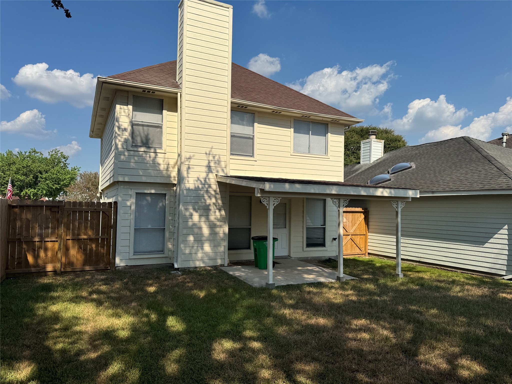 18131 Beaverdell Drive Property Photo 2