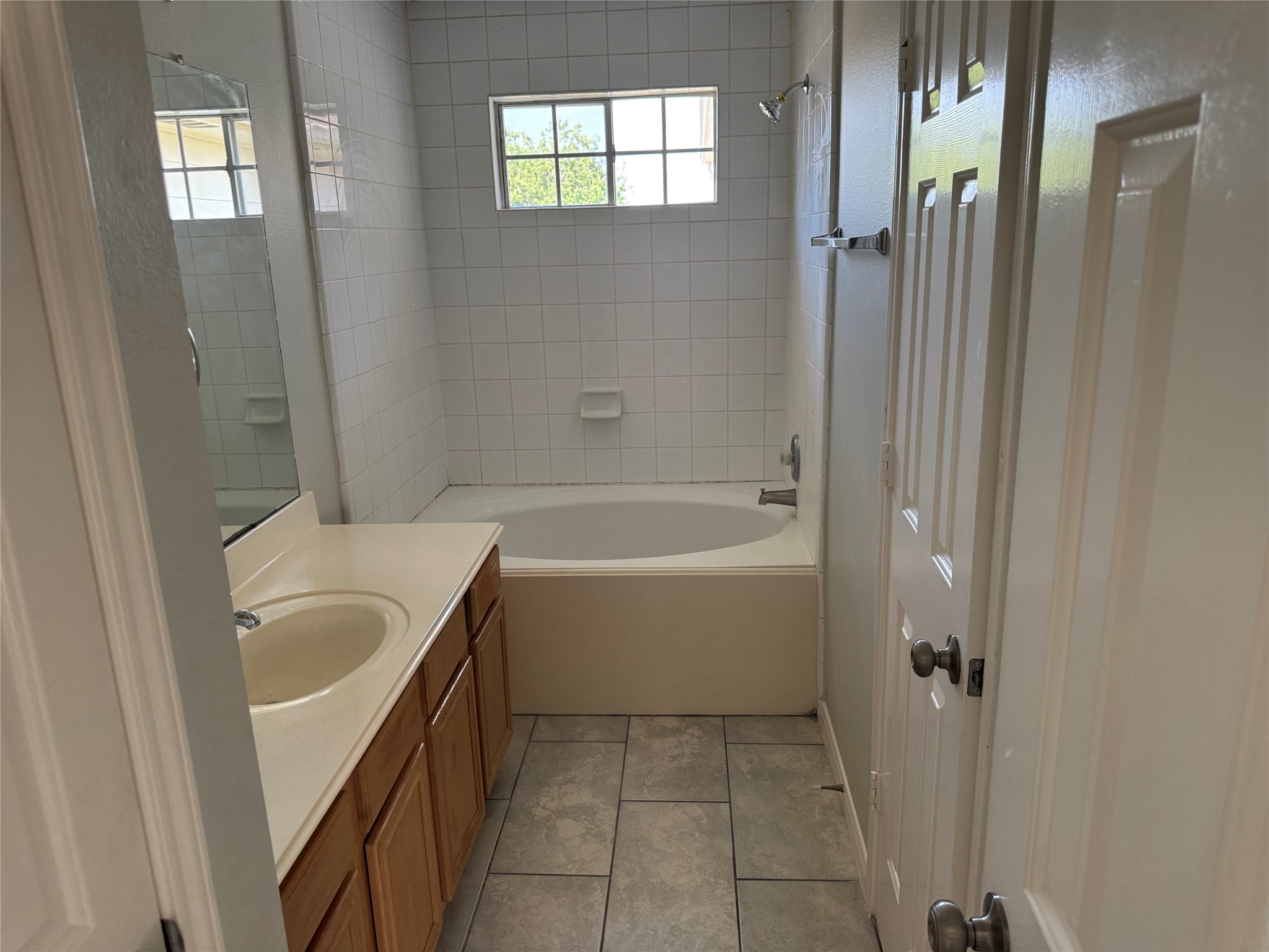 18131 Beaverdell Drive Property Photo 6