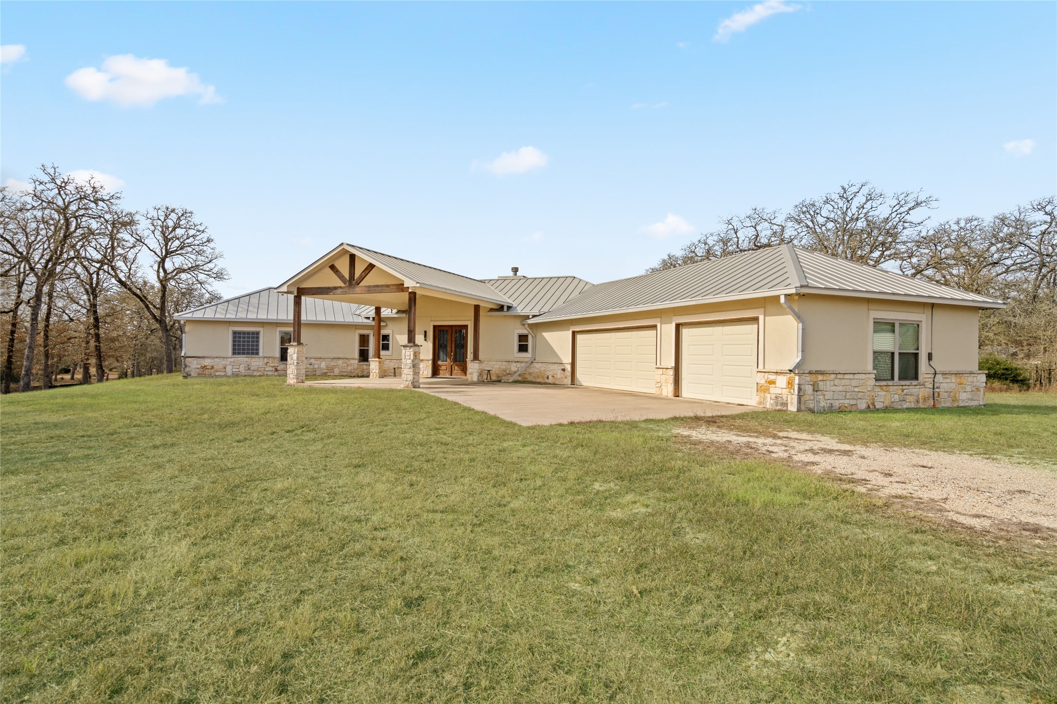 145 State Loop 92 Spur Property Photo 32
