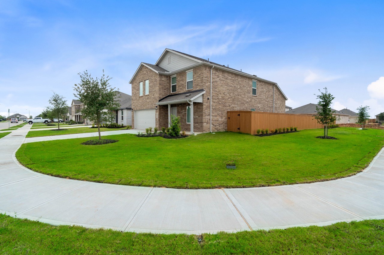 2074 Solstice Landing Drive Property Photo 2