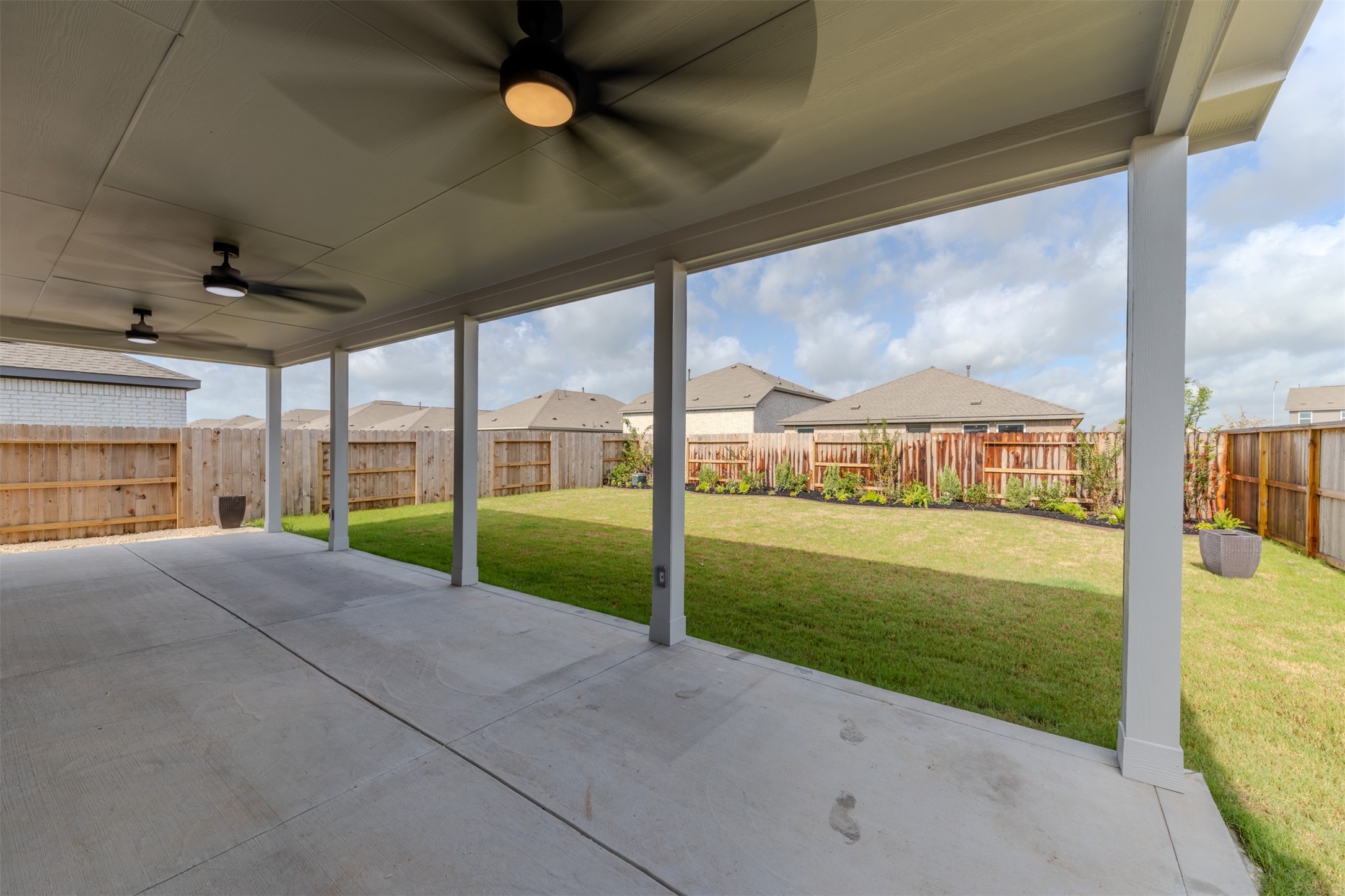 2074 Solstice Landing Drive Property Photo 3