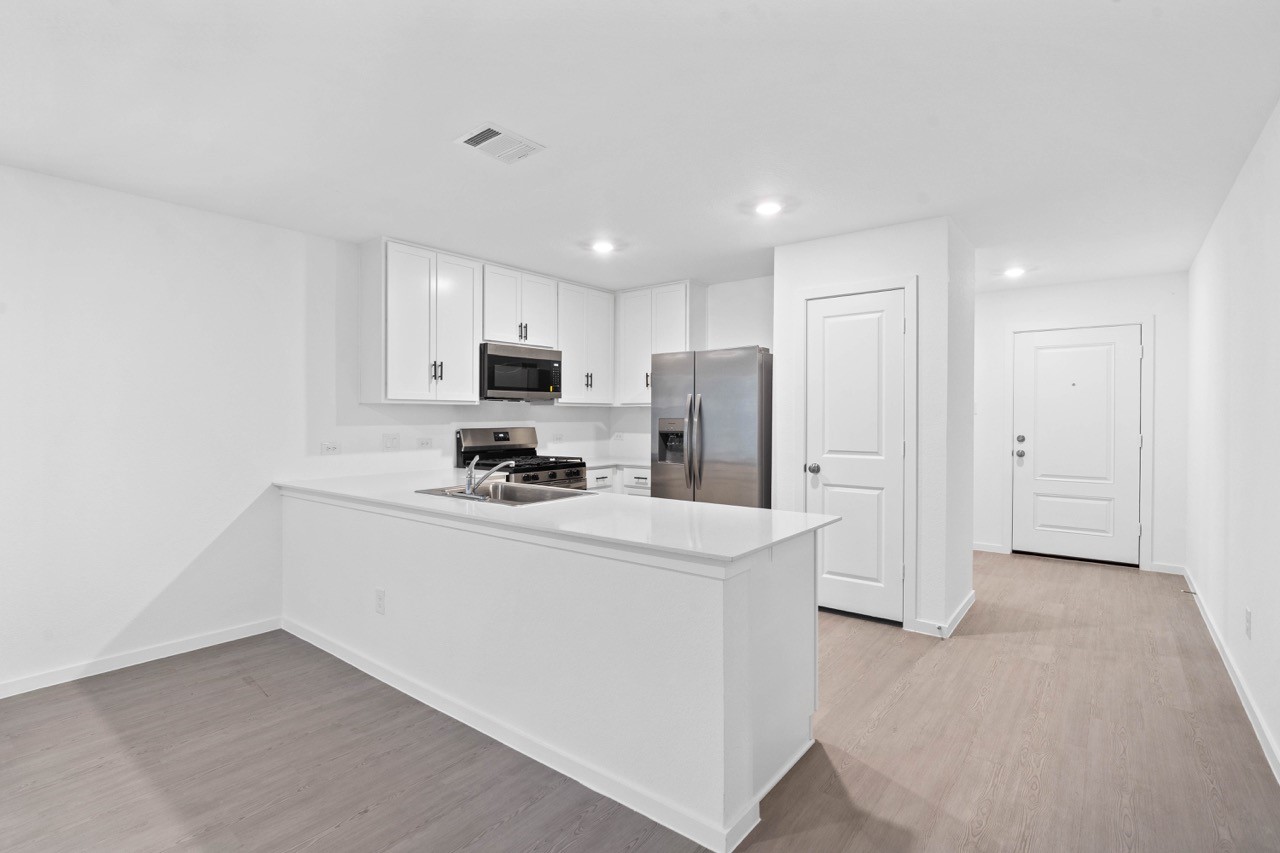 2074 Solstice Landing Drive Property Photo 8