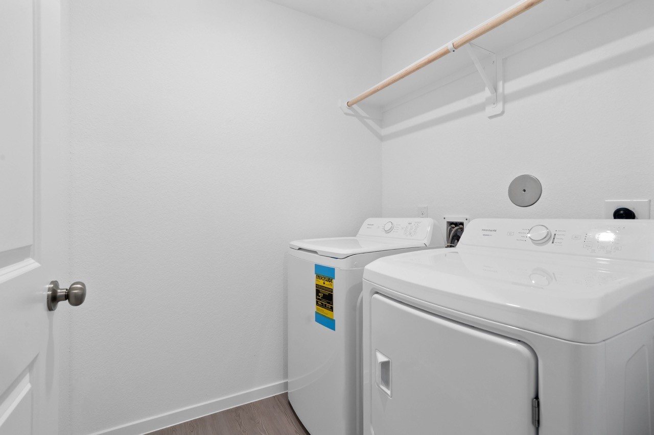2074 Solstice Landing Drive Property Photo 20