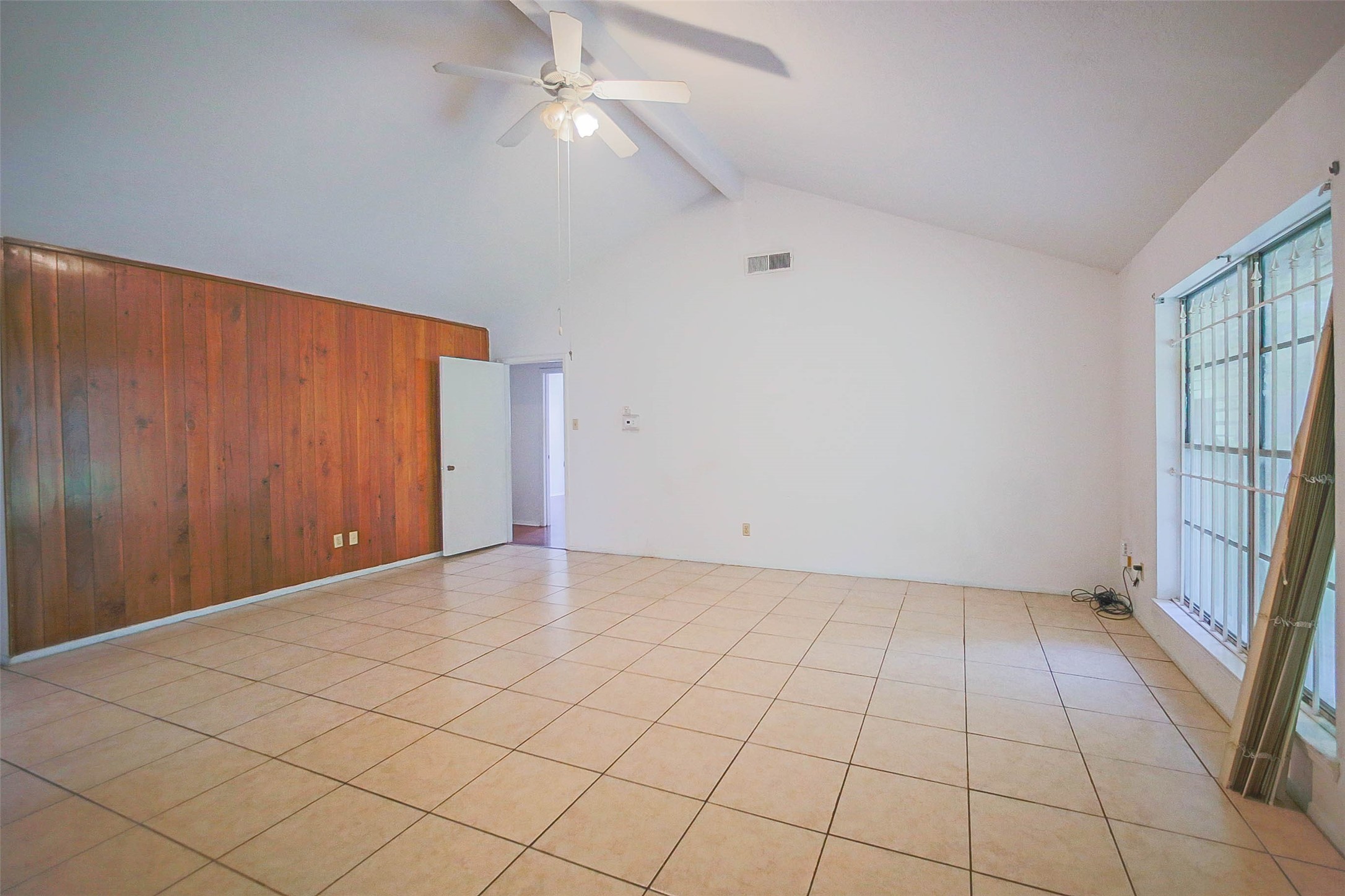 7010 Captain Drive Property Photo 2
