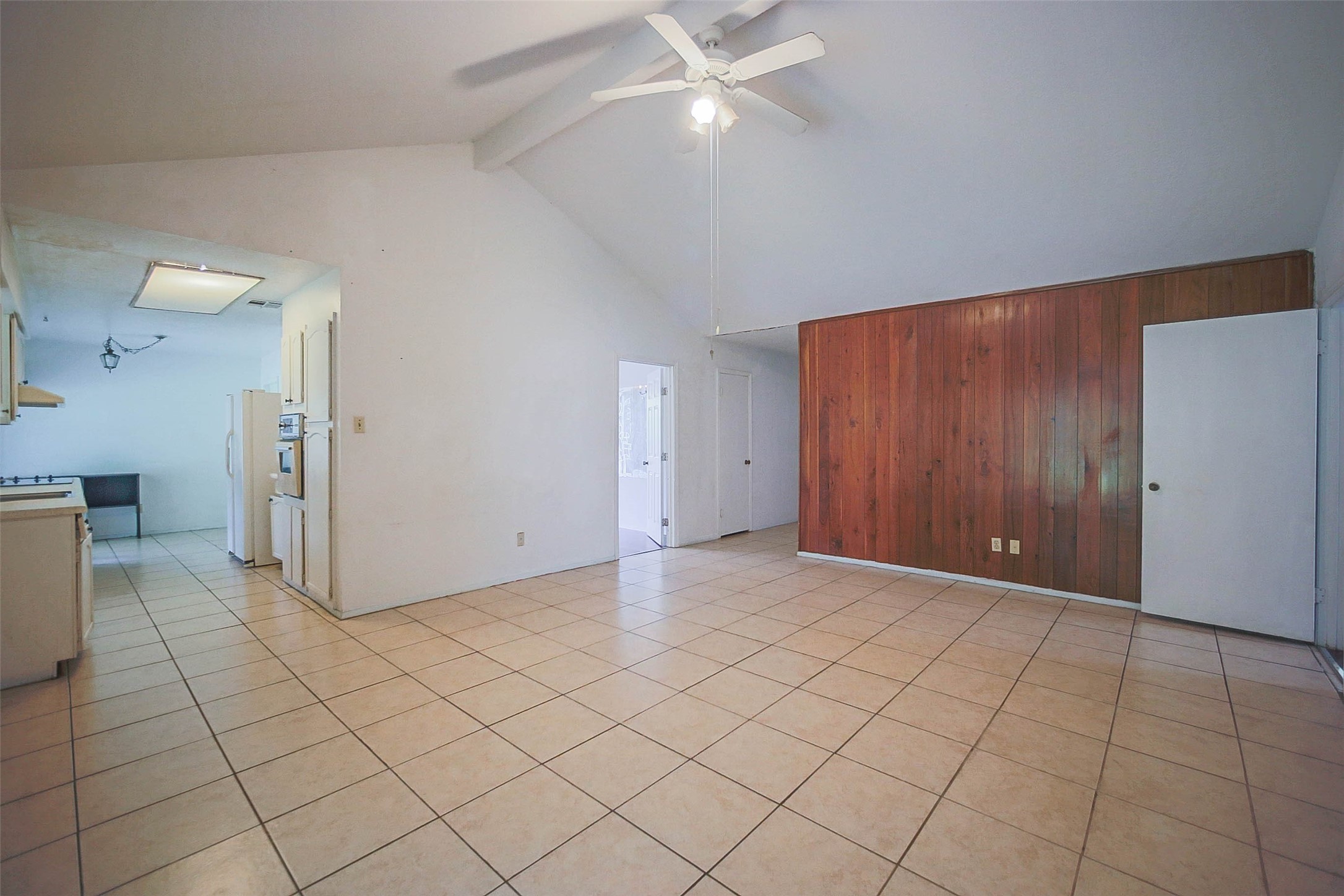 7010 Captain Drive Property Photo 4