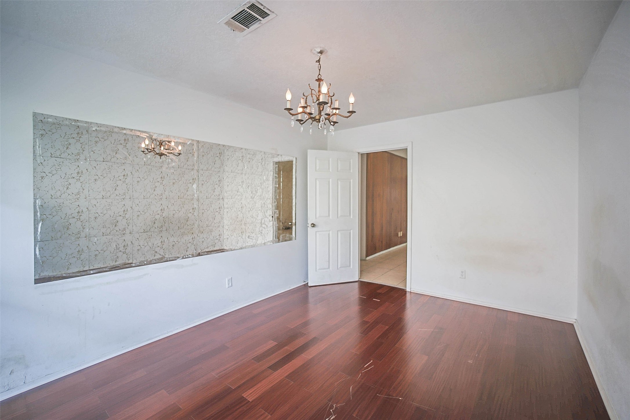 7010 Captain Drive Property Photo 11
