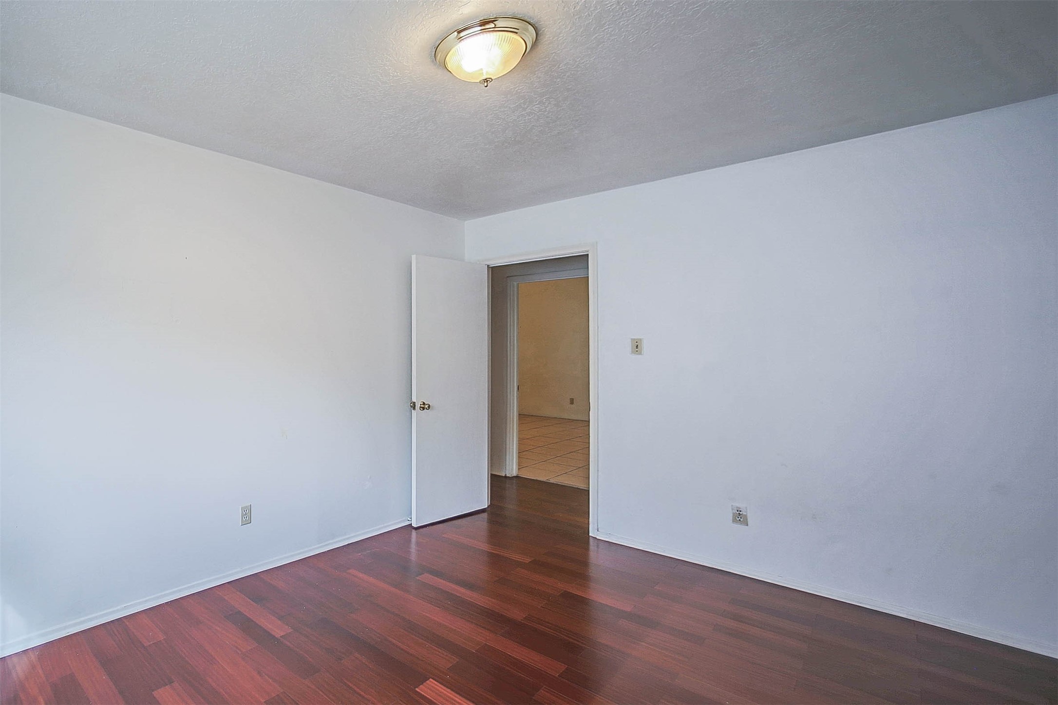 7010 Captain Drive Property Photo 24