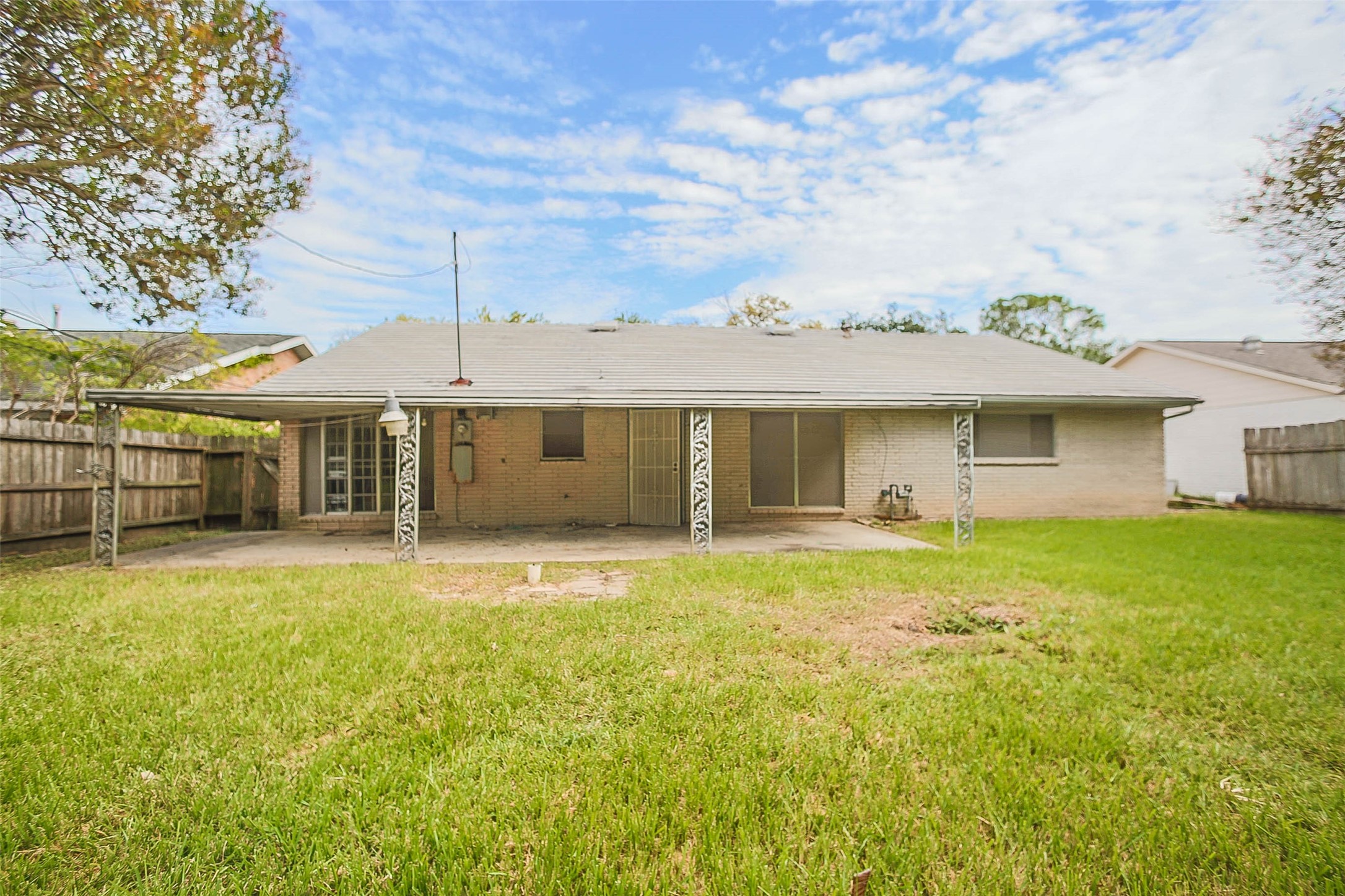 7010 Captain Drive Property Photo 27
