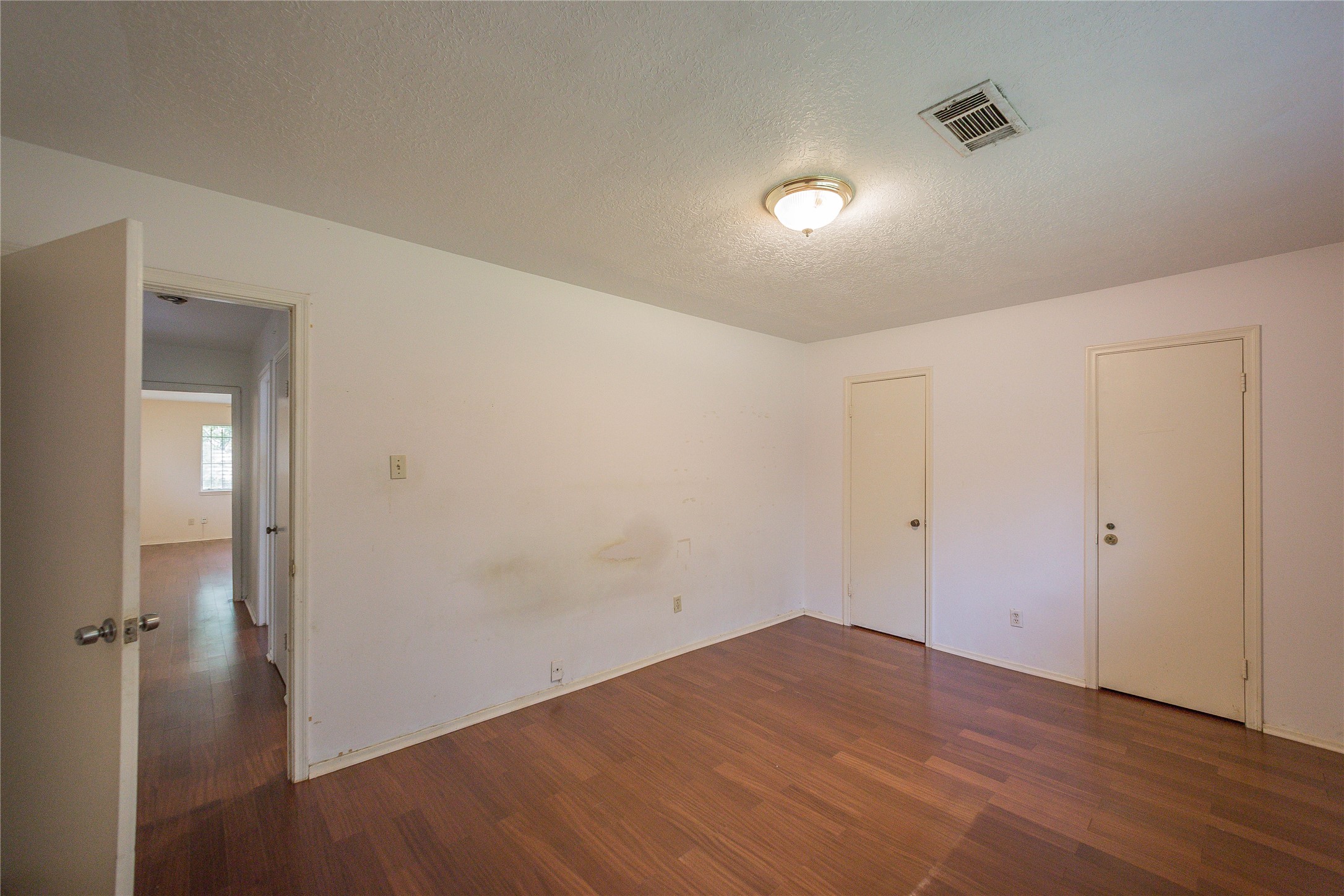 7010 Captain Drive Property Photo 31