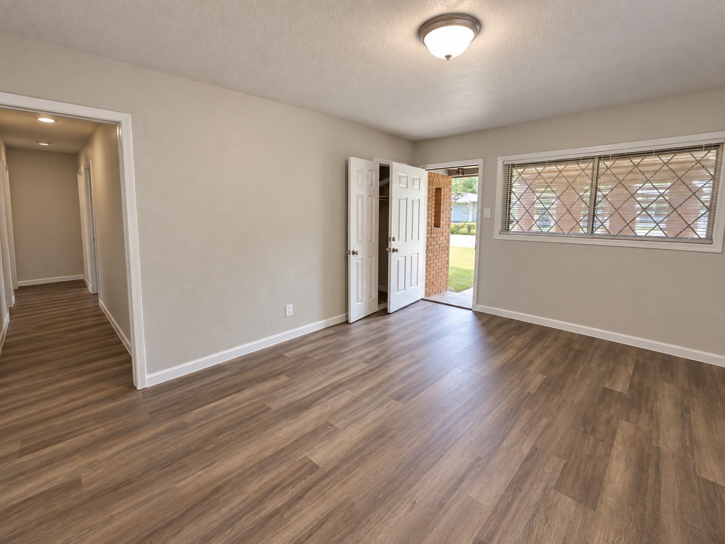2930 Danforth Drive Property Photo 3