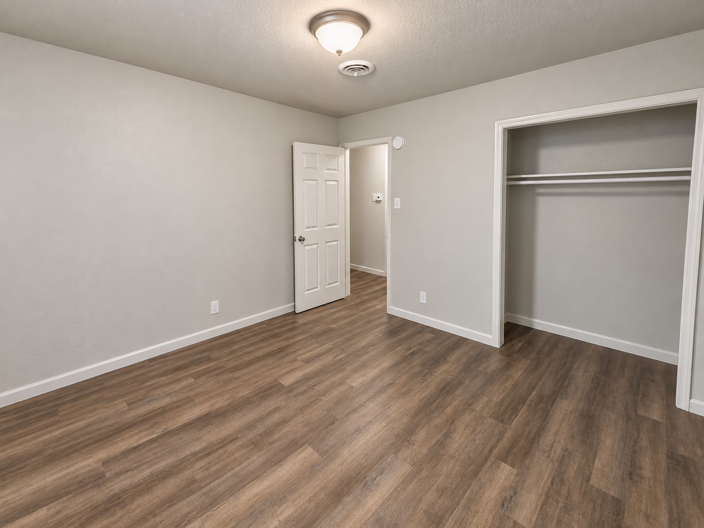 2930 Danforth Drive Property Photo 9