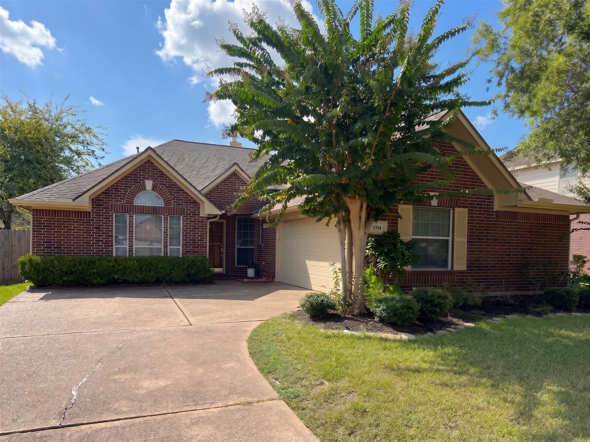 3314 Stonehurst Court Property Photo 1