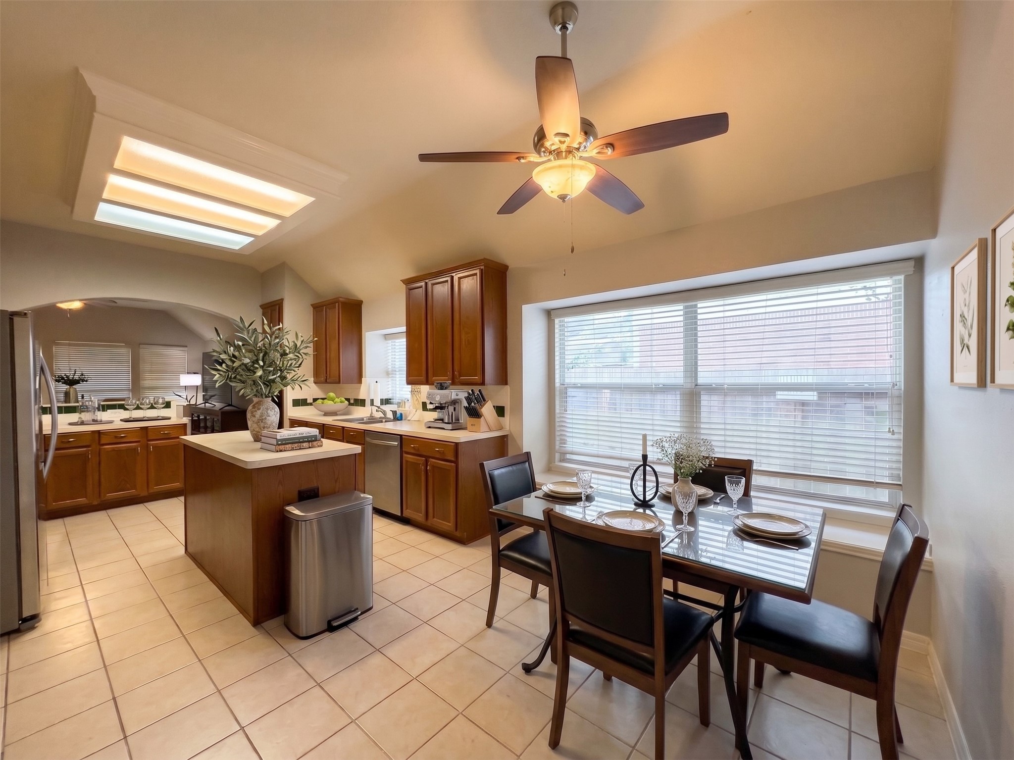 3314 Stonehurst Court Property Photo 4
