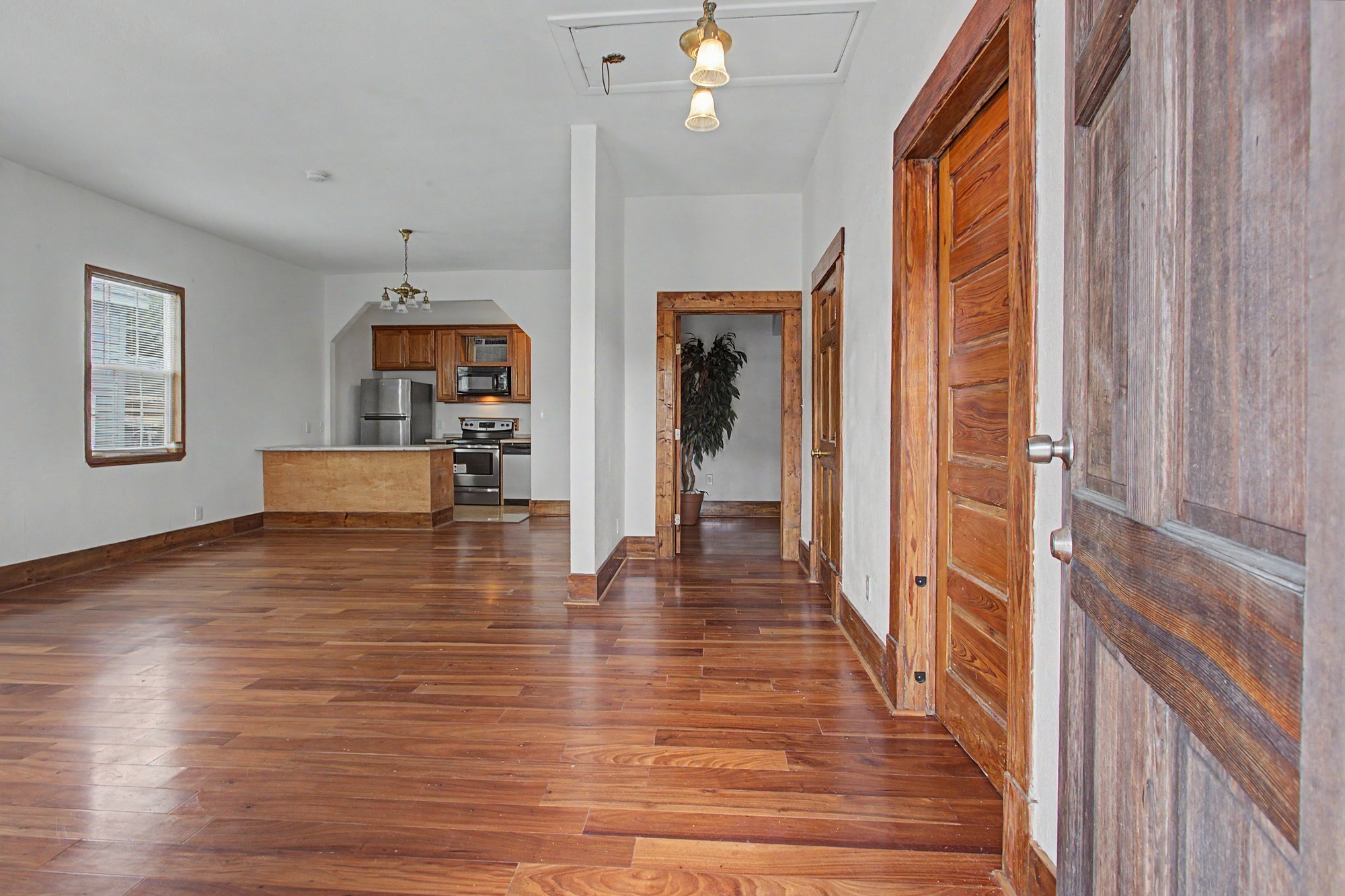 1813 29th Street Property Photo 3