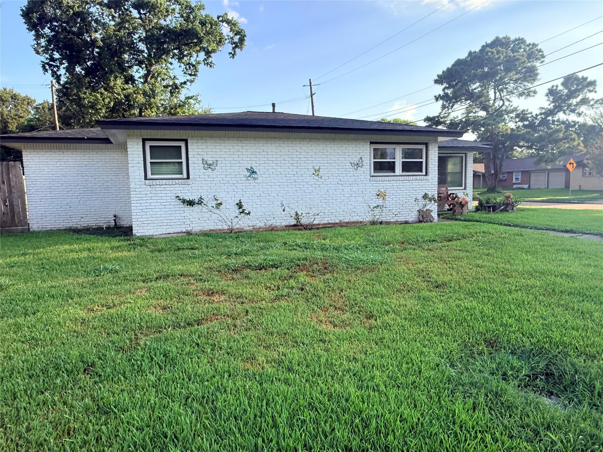 8506 Glenbrae Street, Houston Tx 77061 Property Photo 11