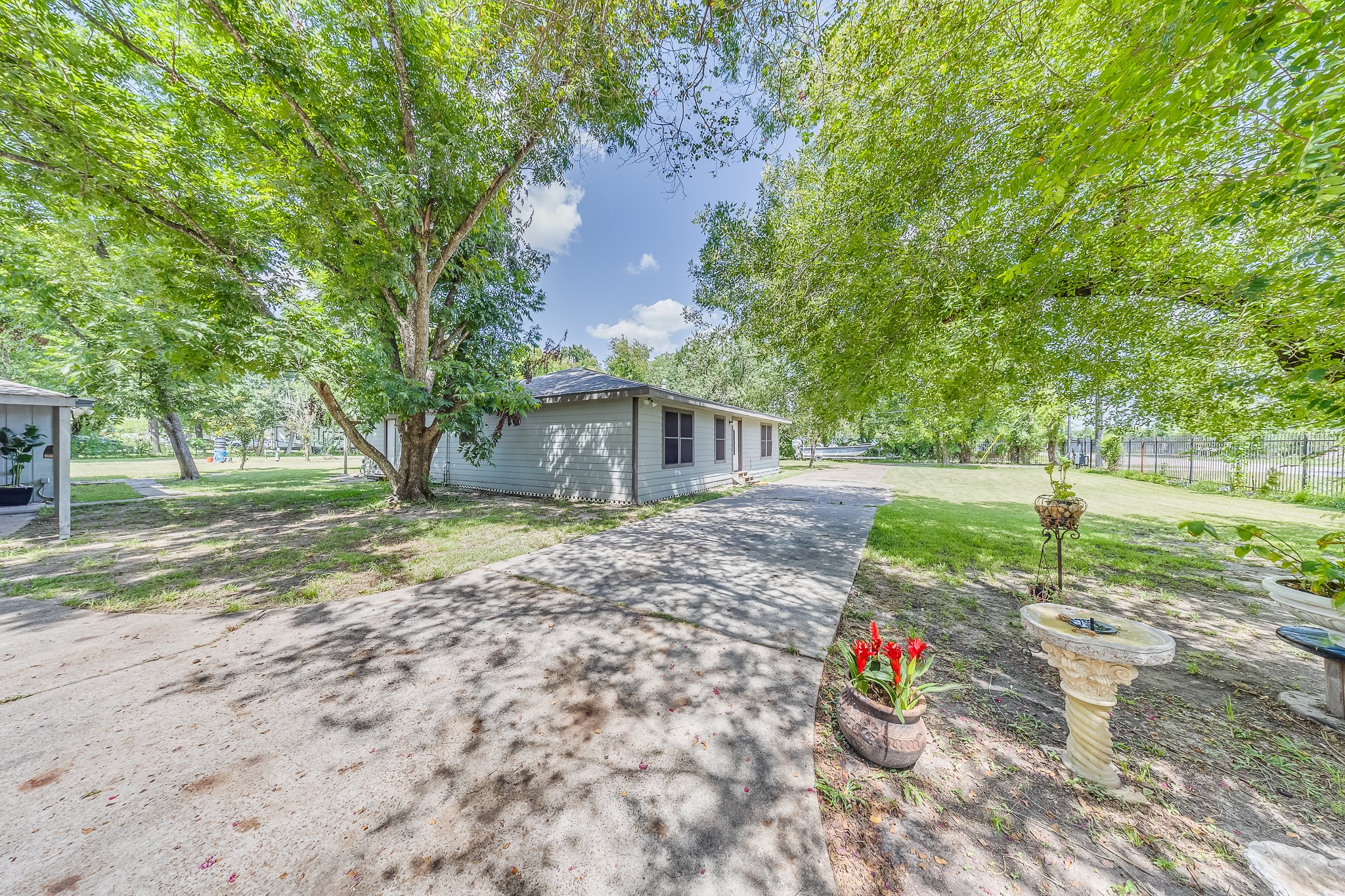 1725 Strawn Road Property Photo 1