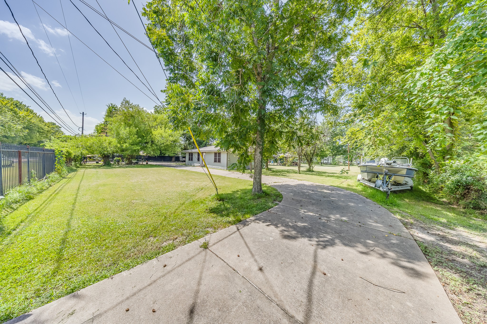 1725 Strawn Road Property Photo 3