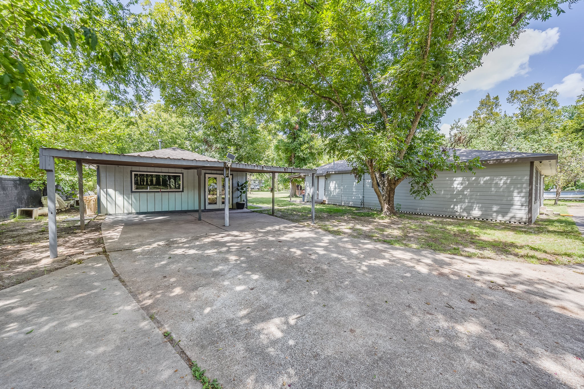 1725 Strawn Road Property Photo 7