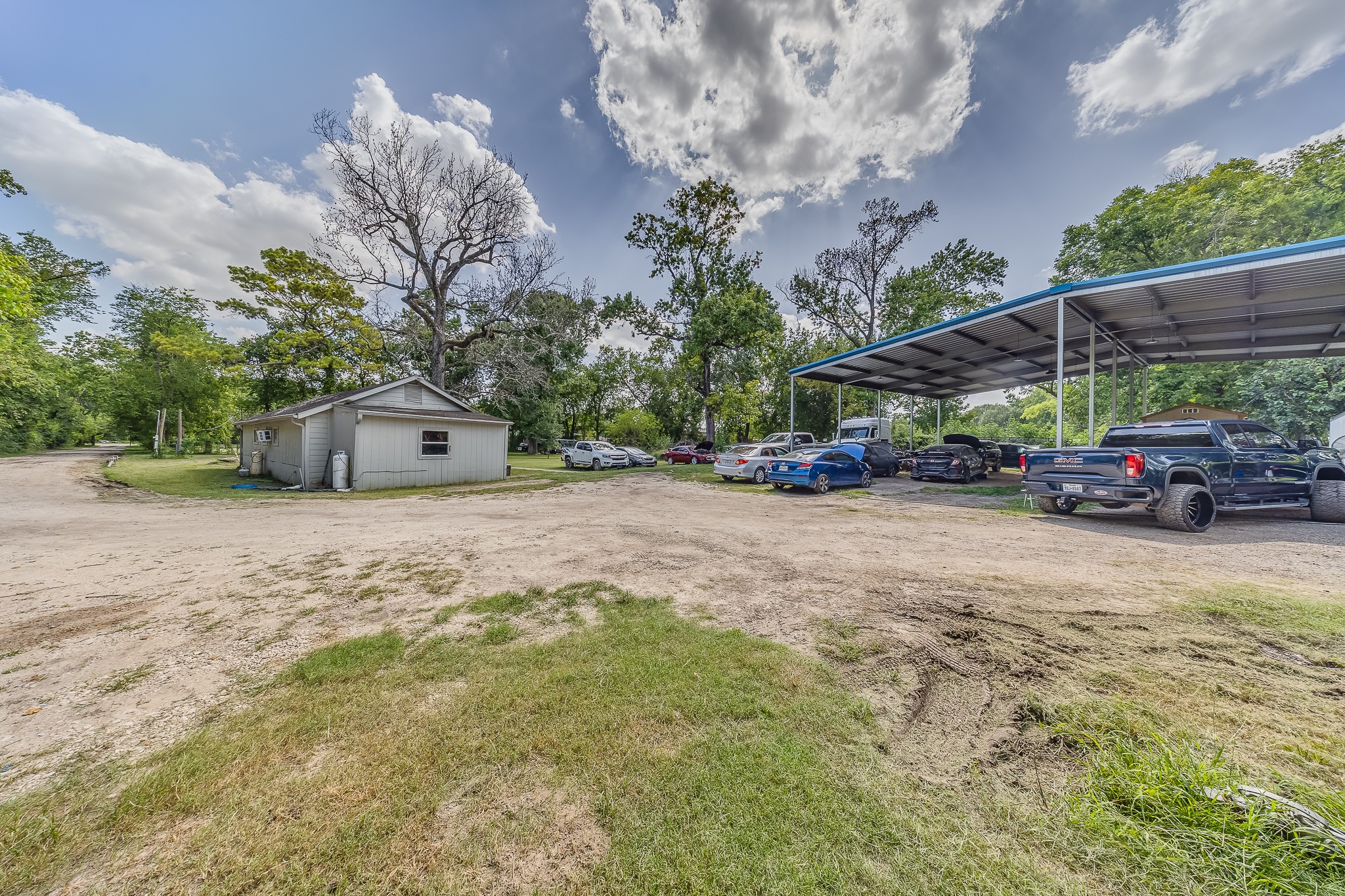1725 Strawn Road Property Photo 10
